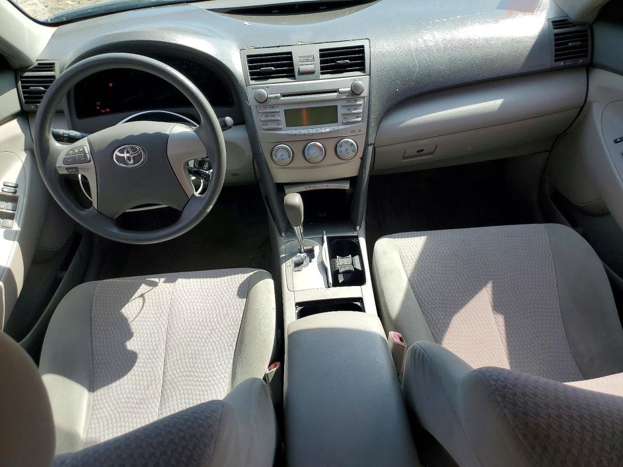 2010 Toyota Camry Le Gray vin: 4T4BF3EK8AR002108