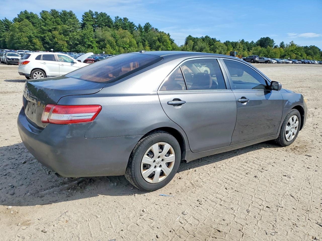 2010 Toyota Camry Le Gray vin: 4T4BF3EK8AR002108