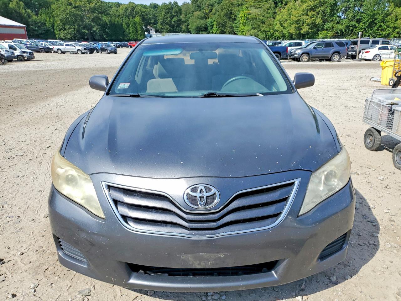 2010 Toyota Camry Le Gray vin: 4T4BF3EK8AR002108