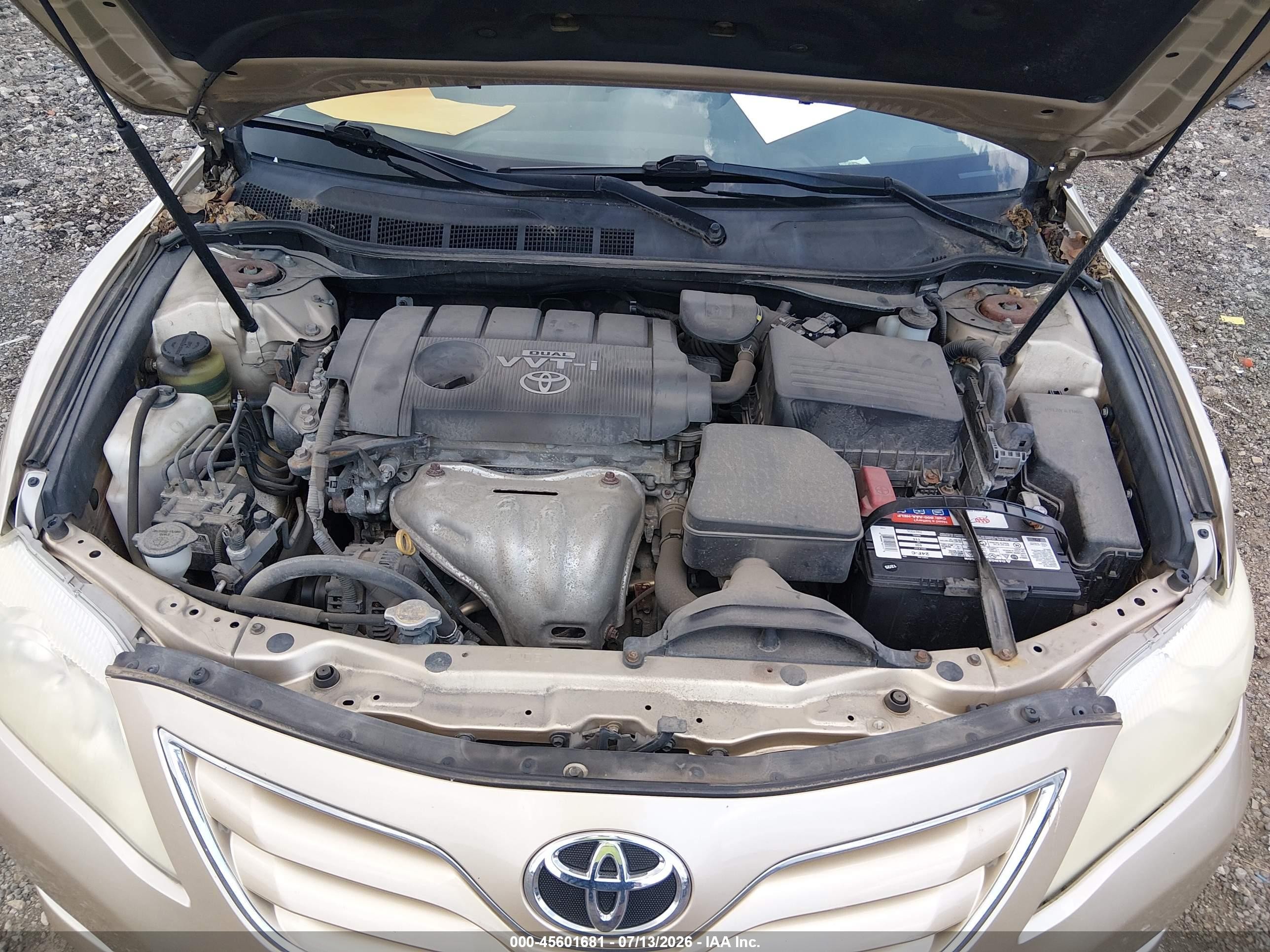 2010 Toyota Camry Le Gold vin: 4T4BF3EK8AR004537