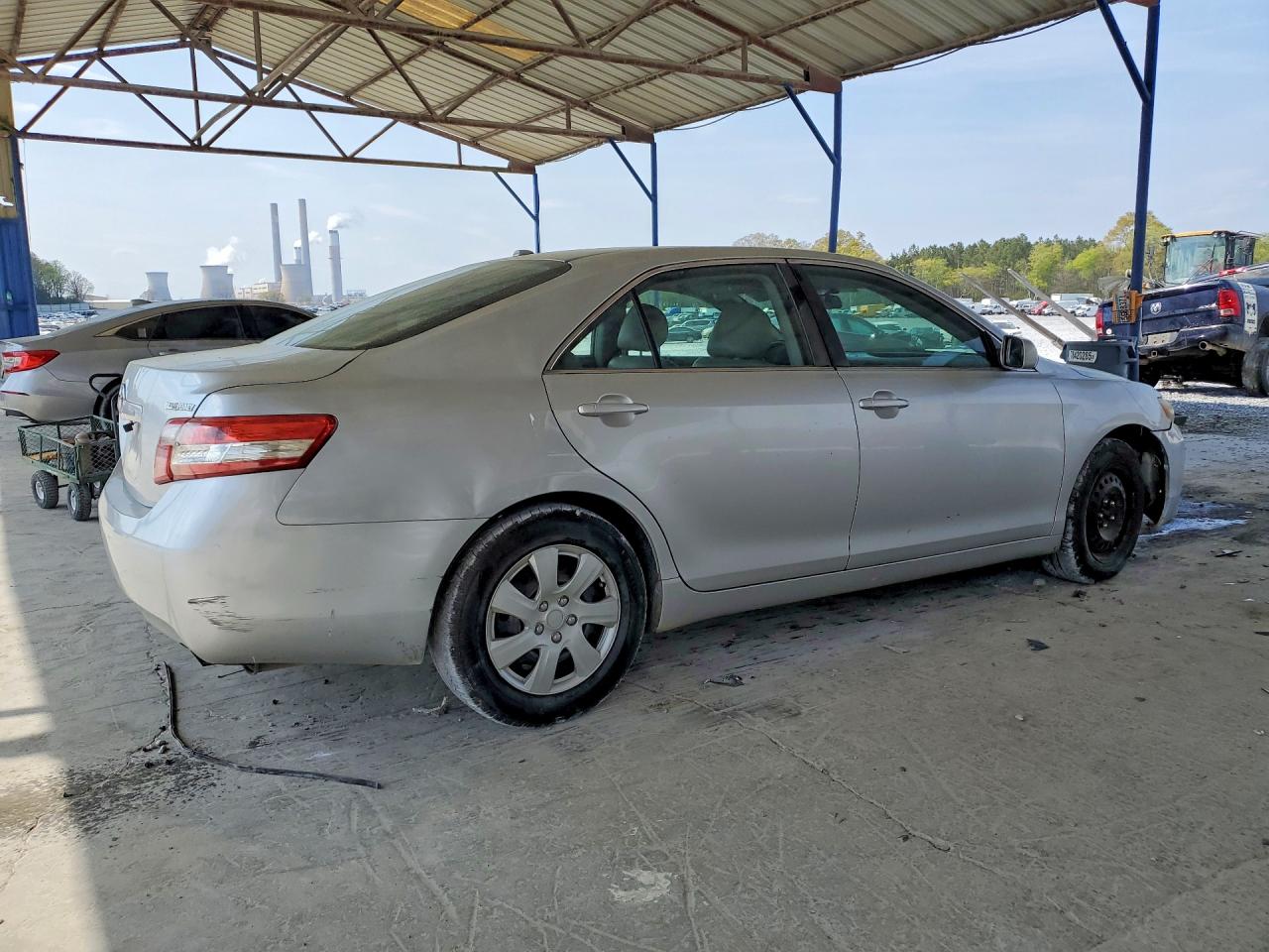 2010 Toyota Camry Le Silver vin: 4T4BF3EK8AR008863