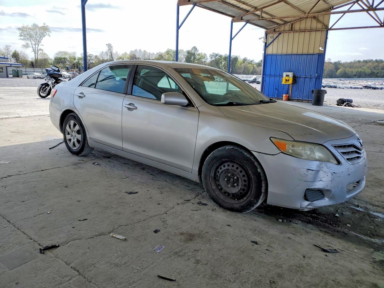 2010 Toyota Camry Le Silver vin: 4T4BF3EK8AR008863
