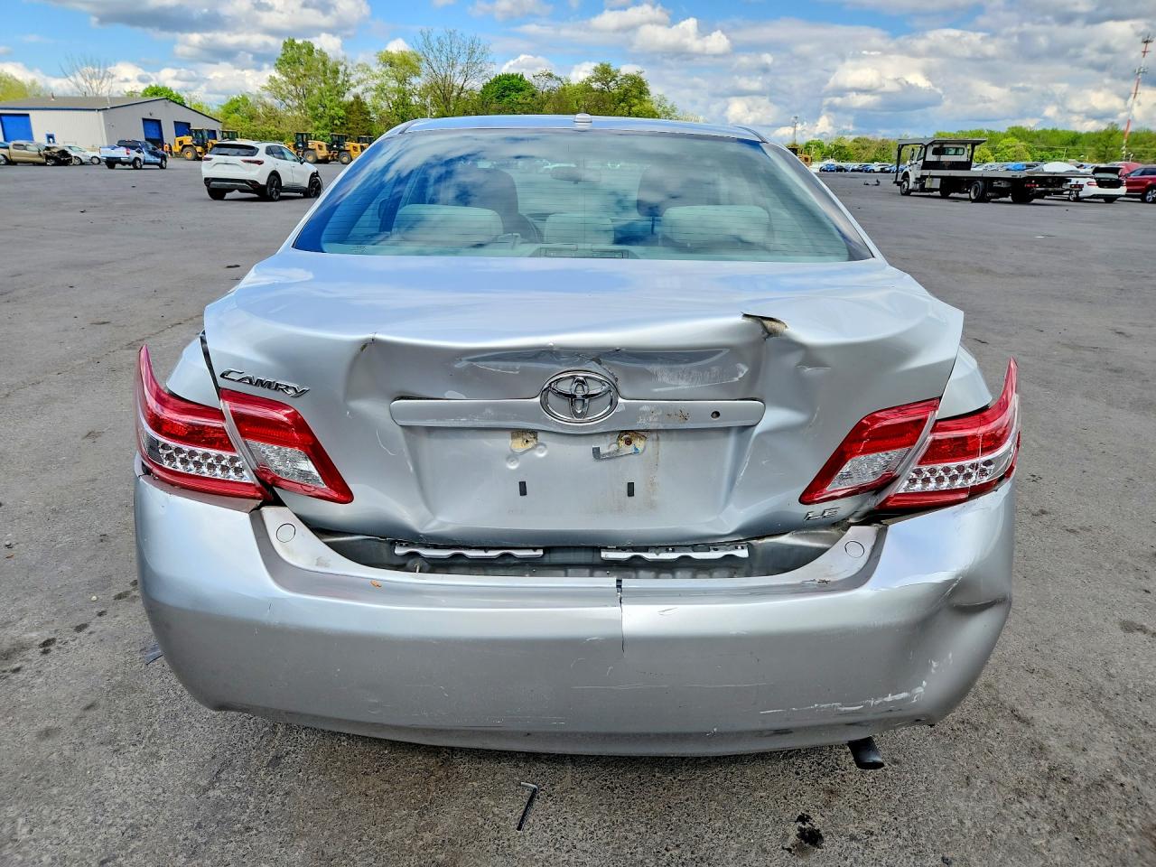 2010 Toyota Camry Silver vin: 4T4BF3EK8AR013688