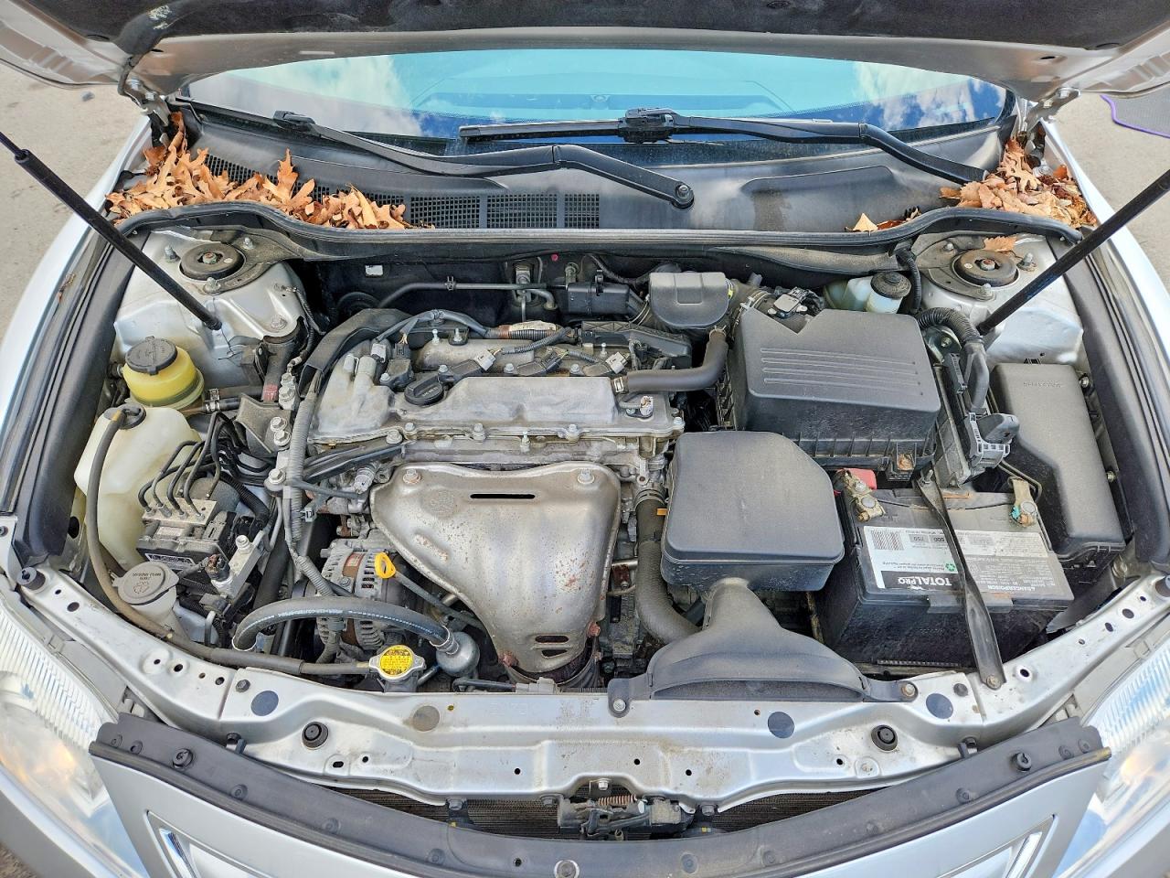 2010 Toyota Camry Silver vin: 4T4BF3EK8AR013688