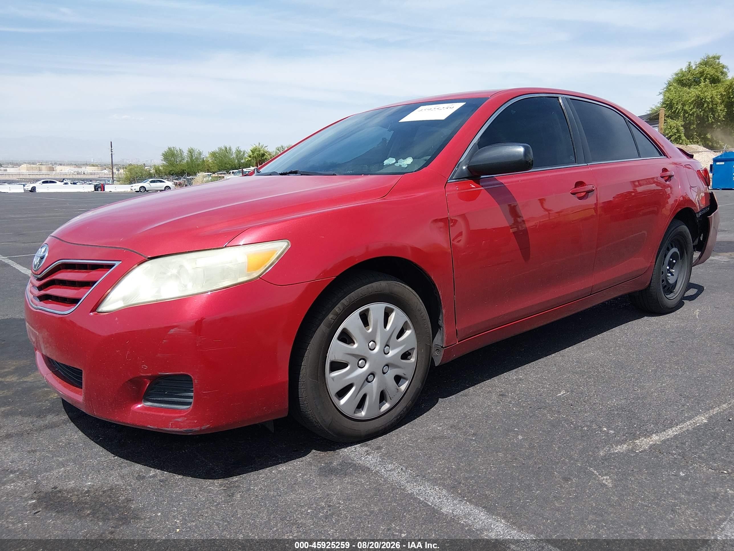 2010 Toyota Camry Le Red vin: 4T4BF3EK8AR013786