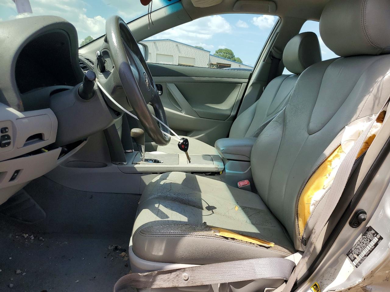 2010 Toyota Camry Le Silver vin: 4T4BF3EK8AR015909