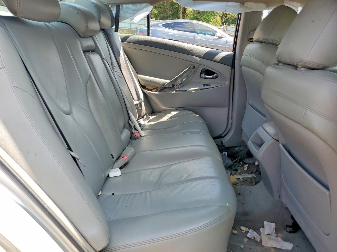 2010 Toyota Camry Le Silver vin: 4T4BF3EK8AR015909