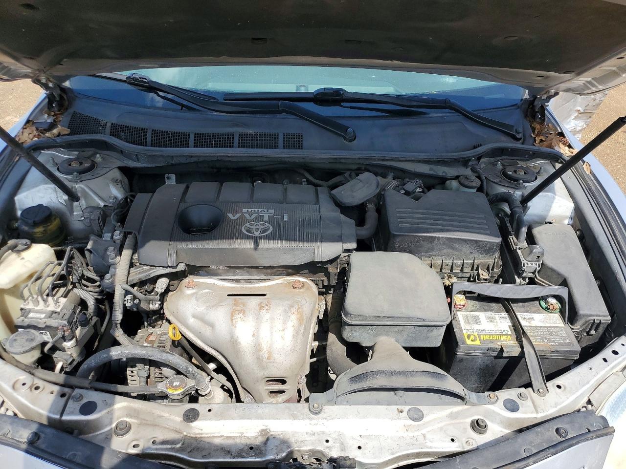 2010 Toyota Camry Le Silver vin: 4T4BF3EK8AR015909