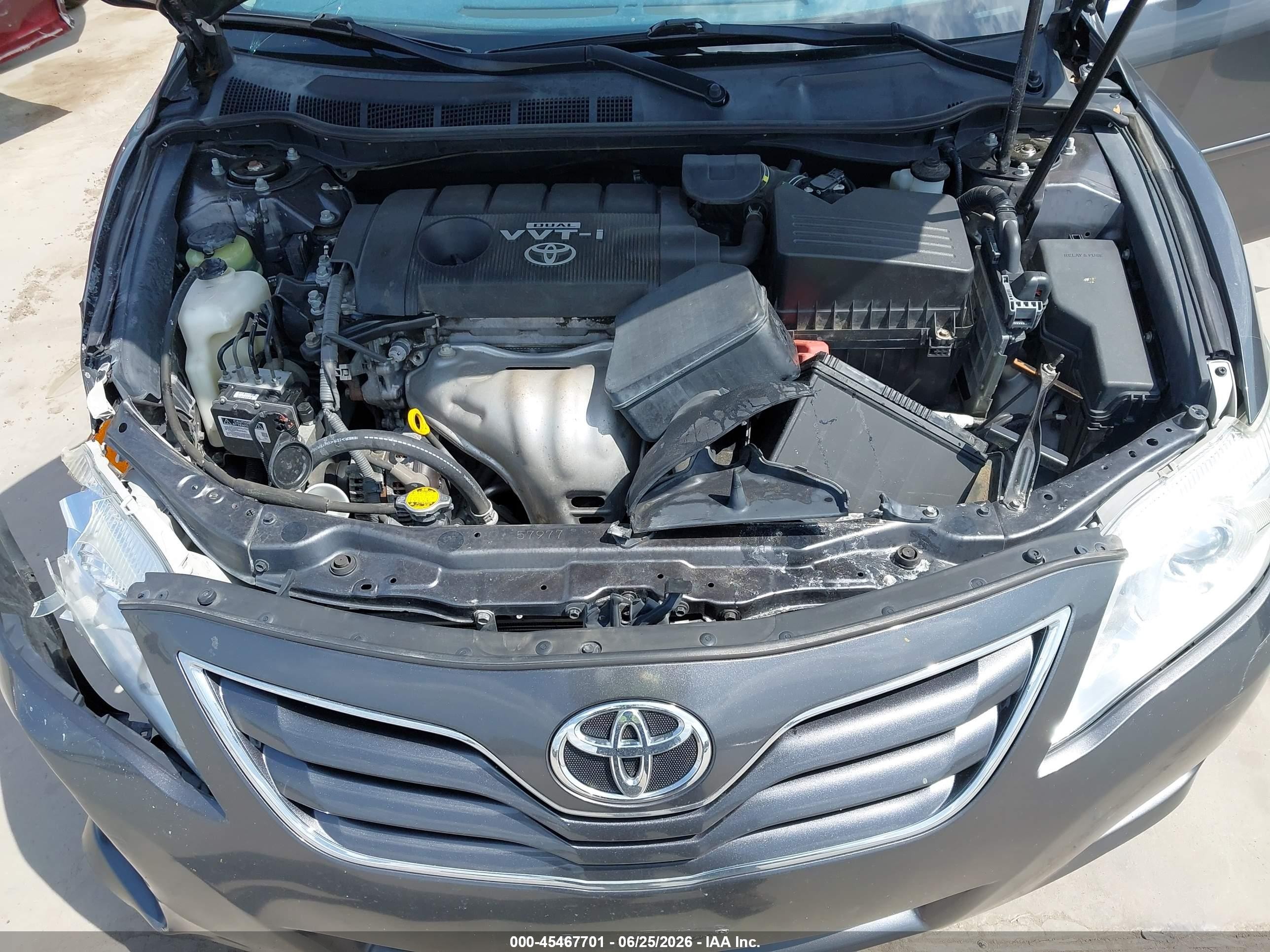 2010 Toyota Camry Le Gray vin: 4T4BF3EK8AR019958