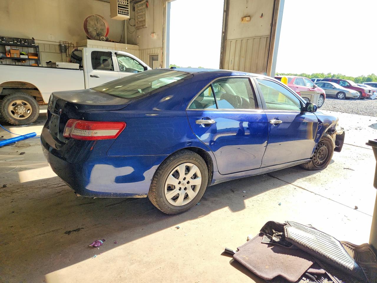 2010 Toyota Camry Le Blue vin: 4T4BF3EK8AR026716