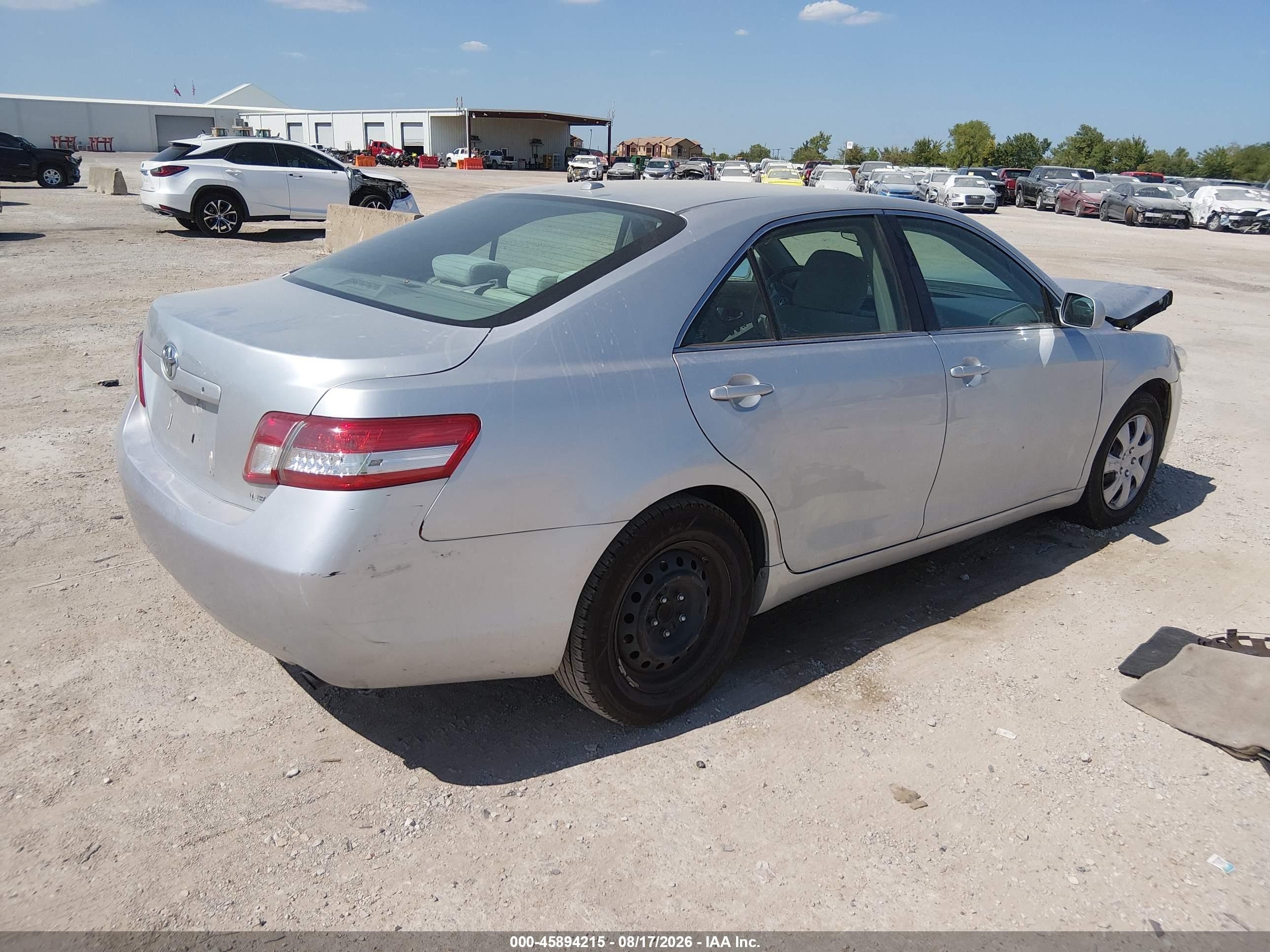 2010 Toyota Camry Le Серебряный vin: 4T4BF3EK8AR032368