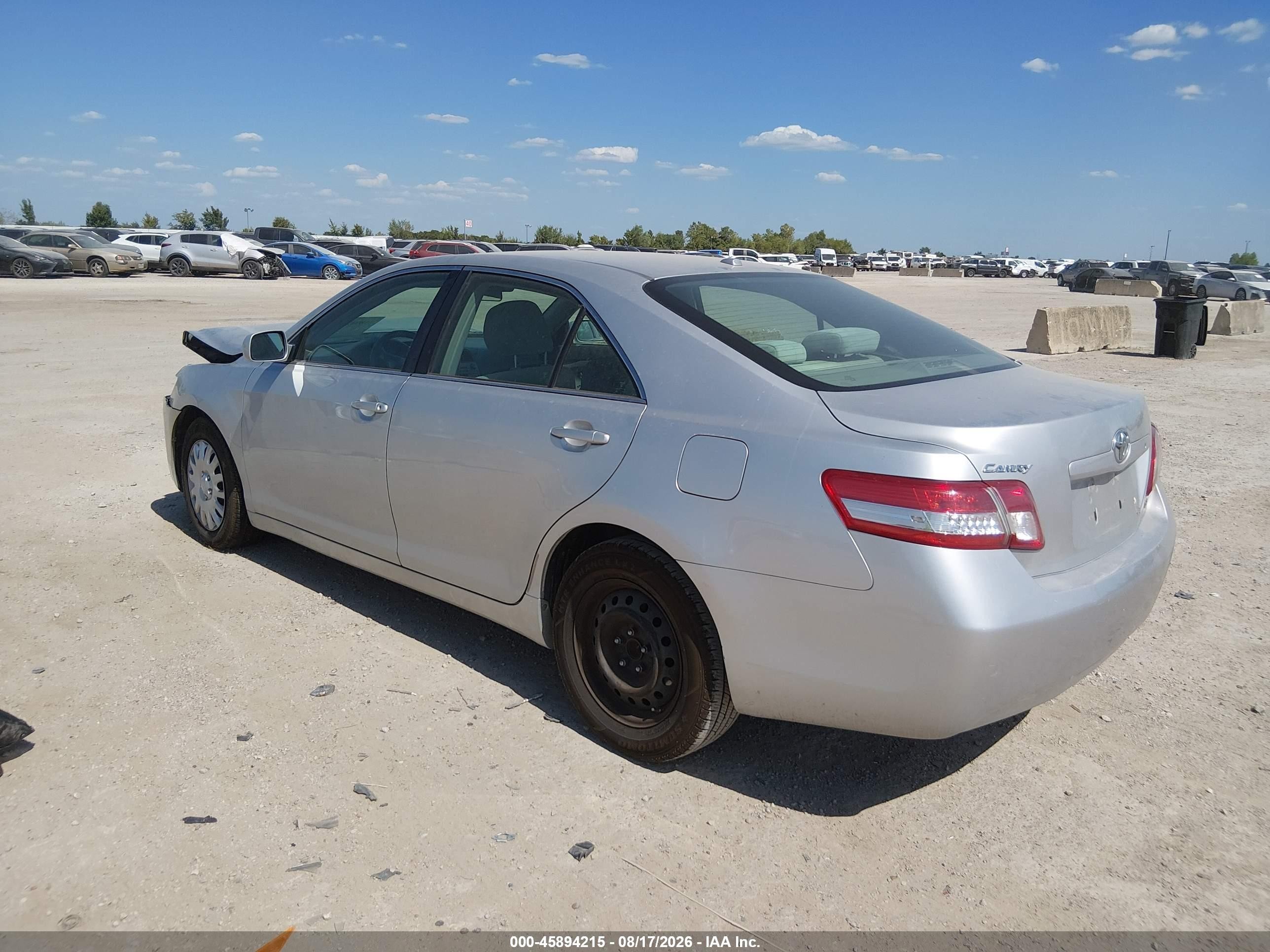 2010 Toyota Camry Le Серебряный vin: 4T4BF3EK8AR032368