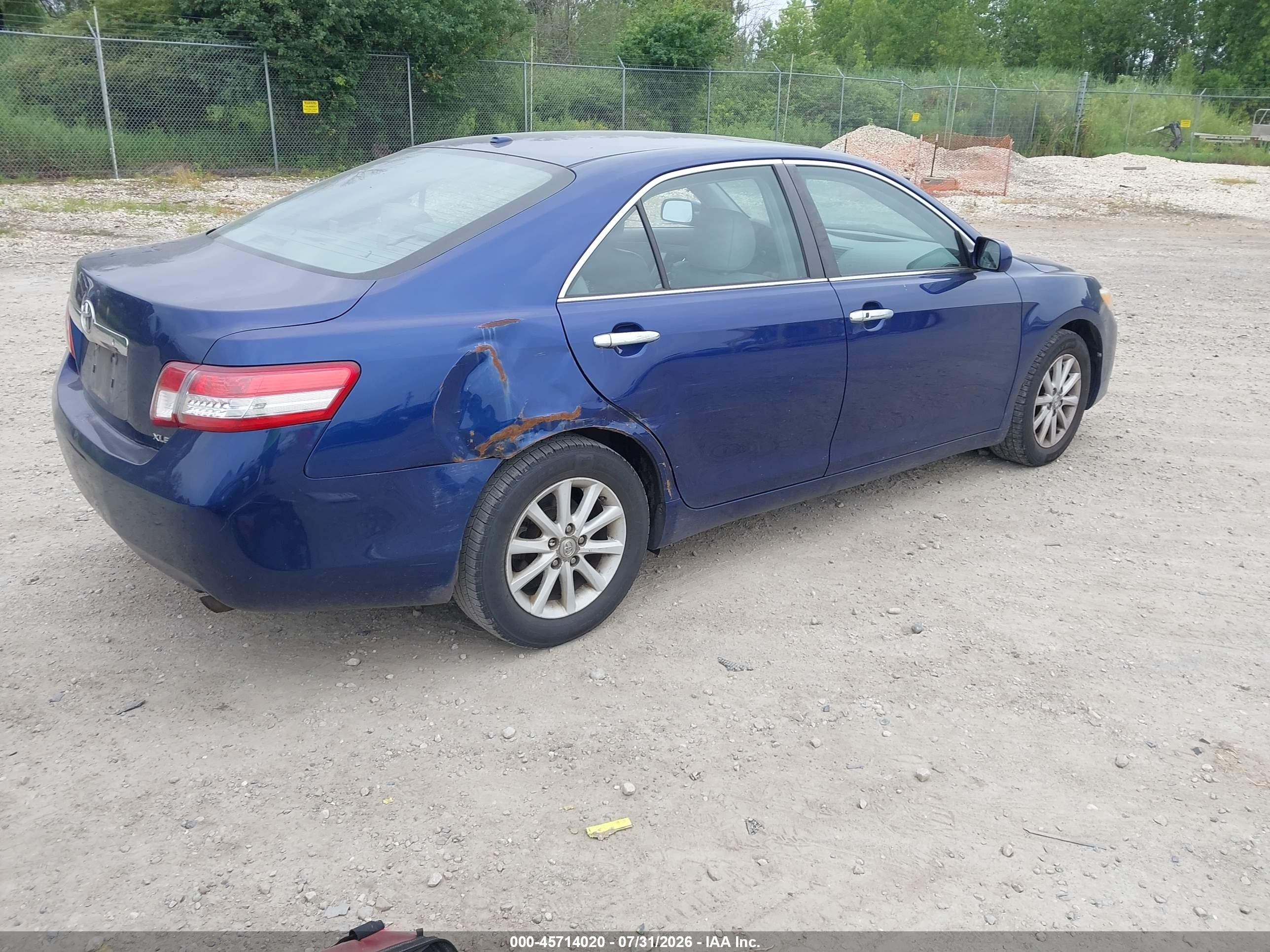 2010 Toyota Camry Xle Dark Blue vin: 4T4BF3EK8AR032466