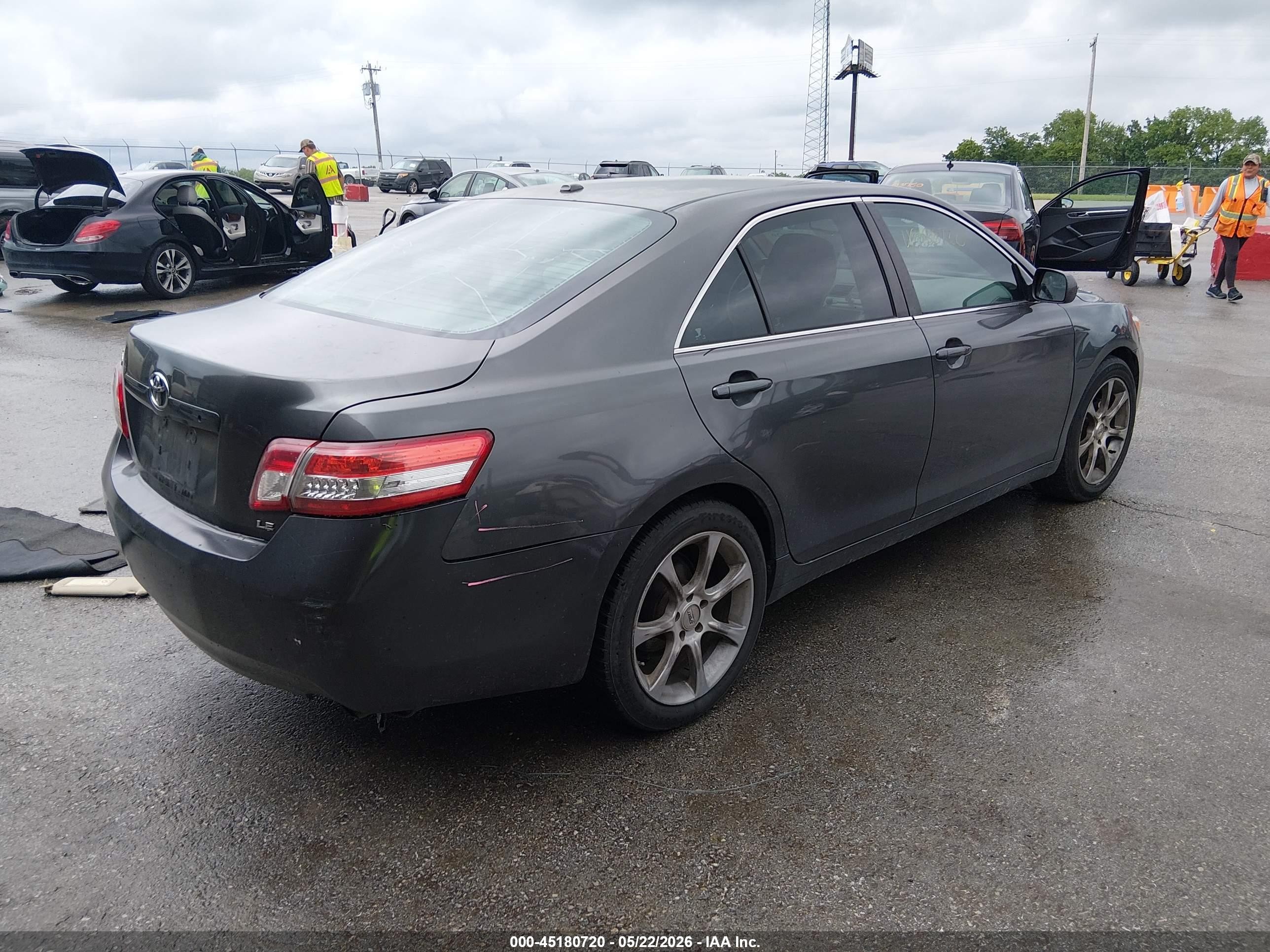 2010 Toyota Camry Le Серый vin: 4T4BF3EK8AR035402