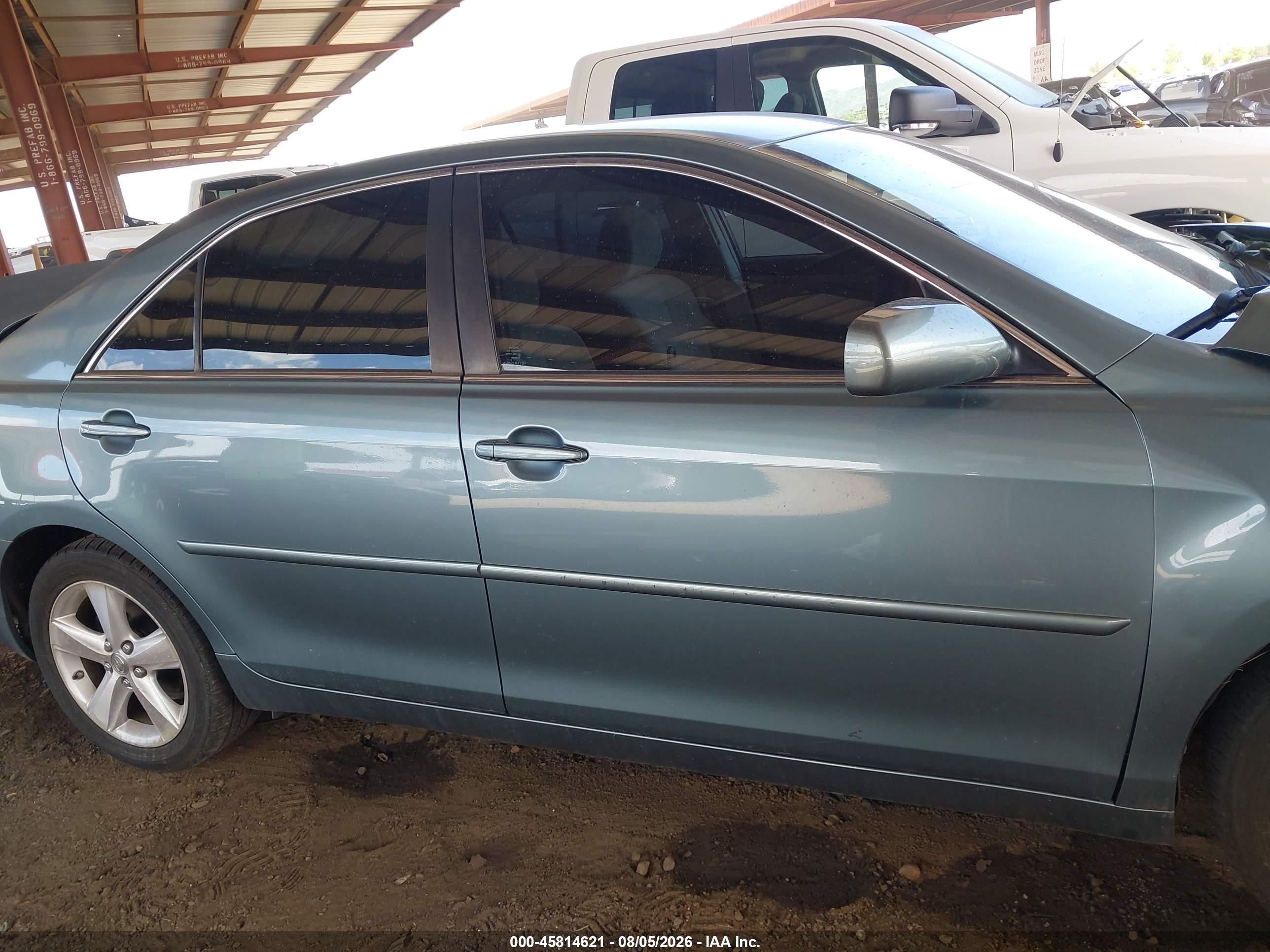 2010 Toyota Camry Le Gray vin: 4T4BF3EK8AR039630
