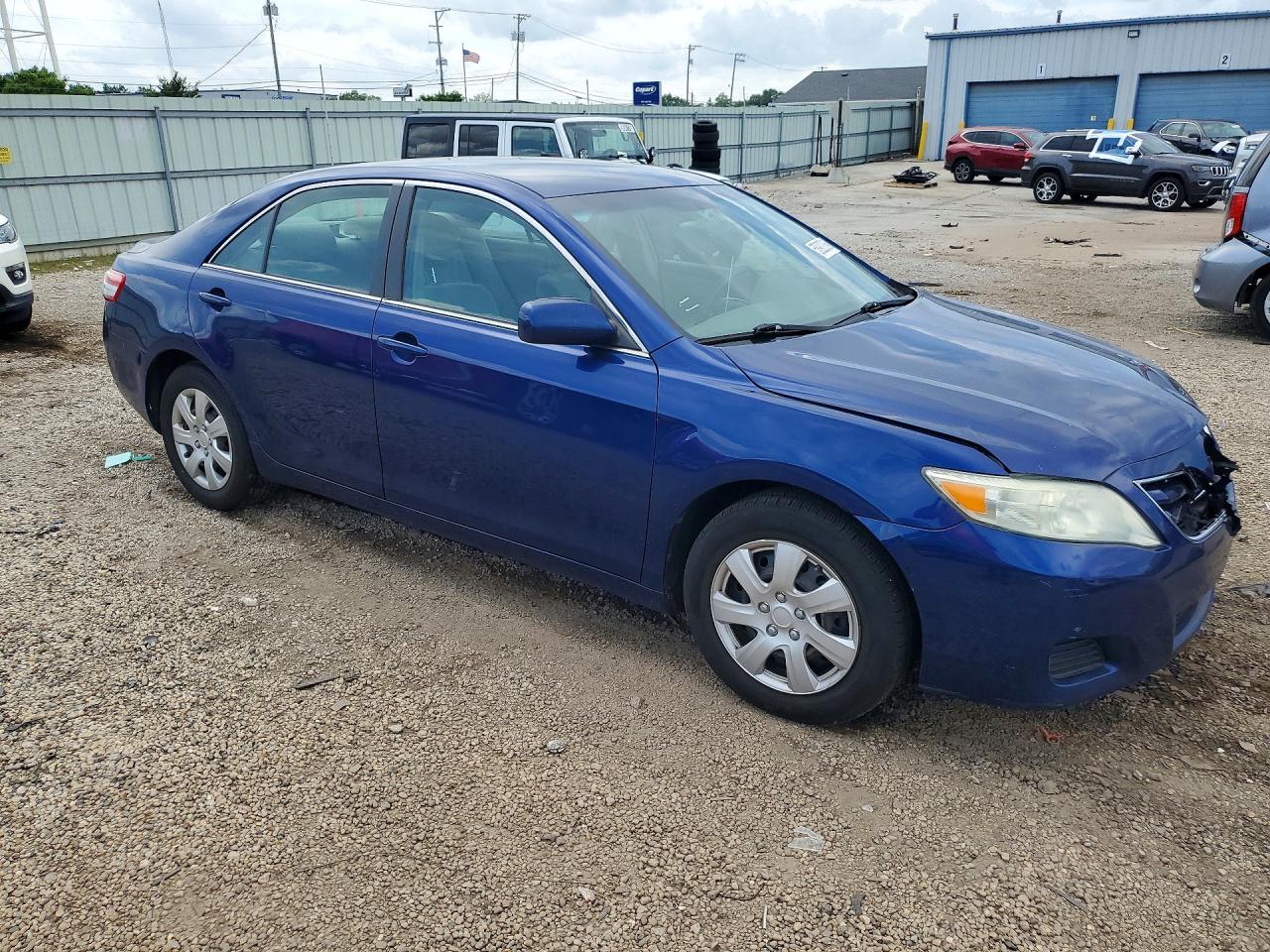 2010 Toyota Camry Le Blue vin: 4T4BF3EK8AR048375