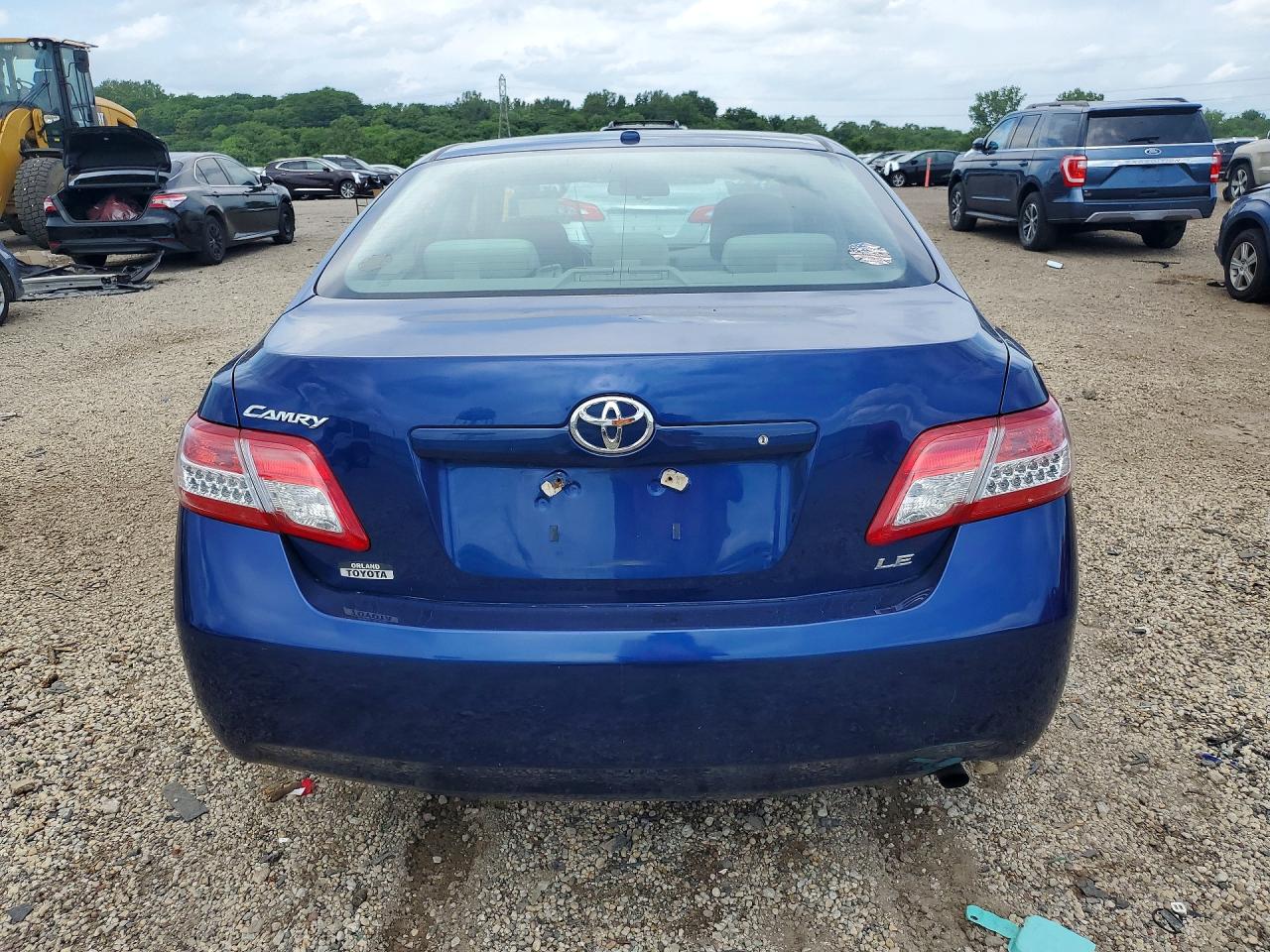 2010 Toyota Camry Le Blue vin: 4T4BF3EK8AR048375