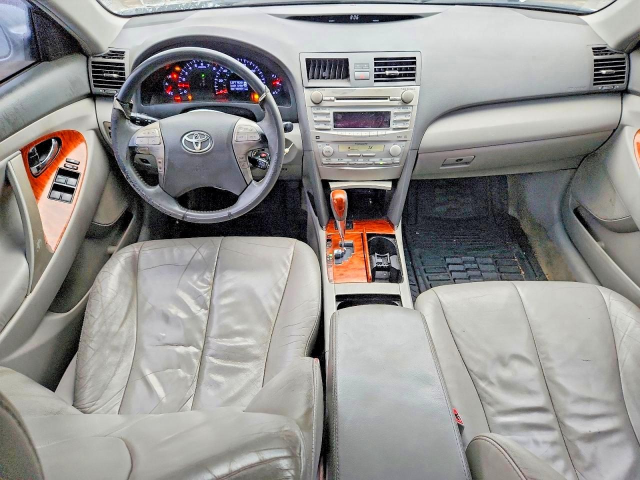 2010 Toyota Camry Xle Silver vin: 4T4BF3EK8AR052104