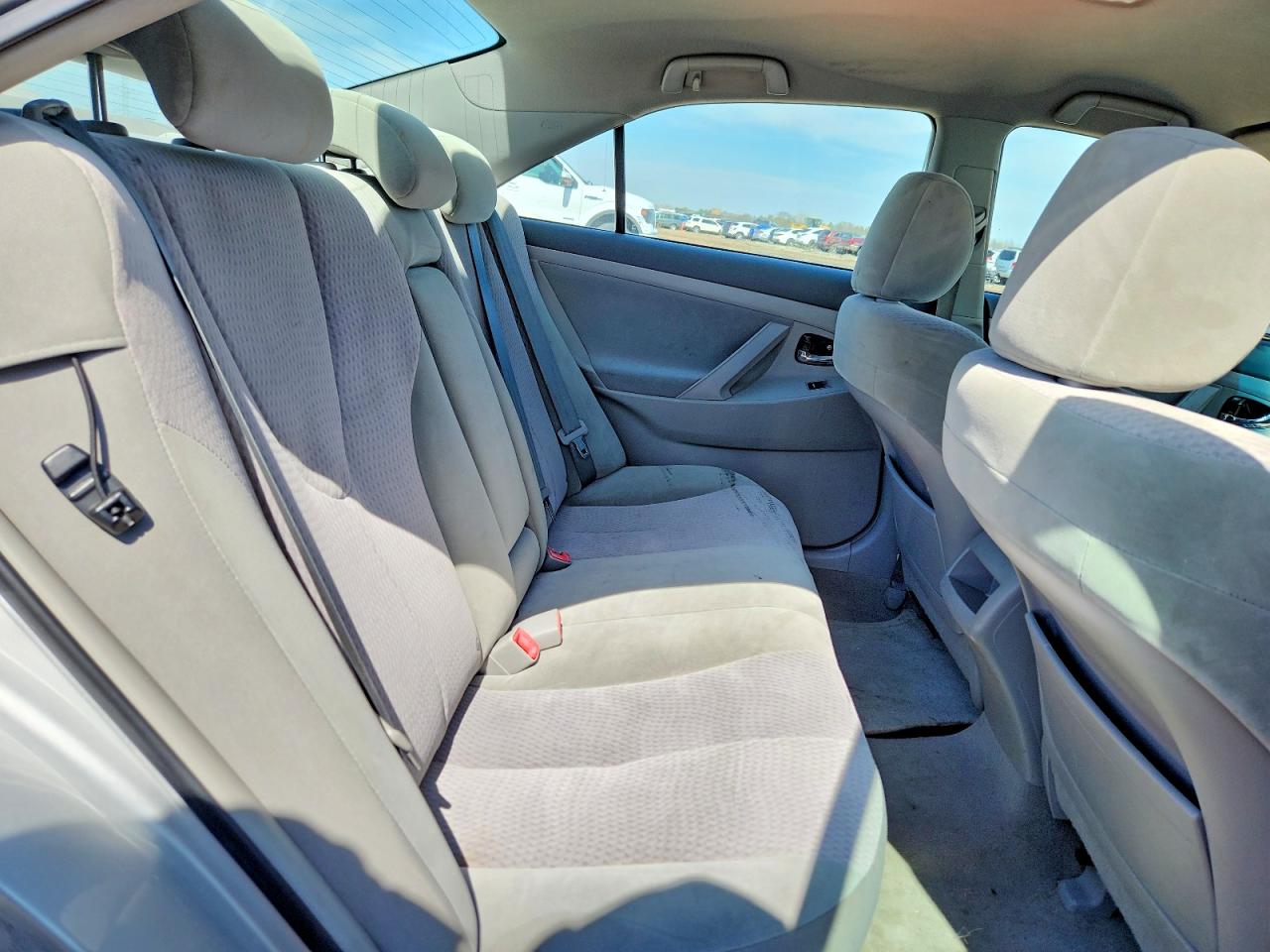 2010 Toyota Camry Le Silver vin: 4T4BF3EK8AR053365