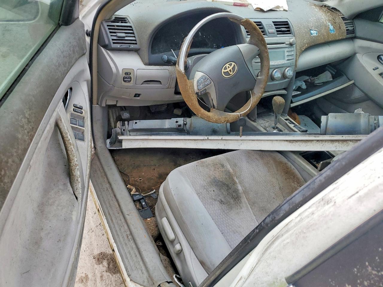 2010 Toyota Camry Le Белый vin: 4T4BF3EK8AR053947