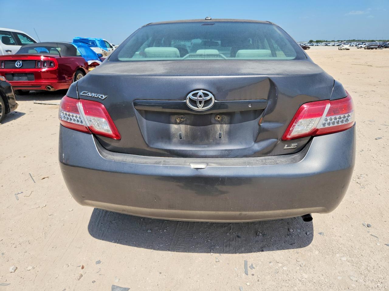 2010 Toyota Camry Le Gray vin: 4T4BF3EK8AR055181