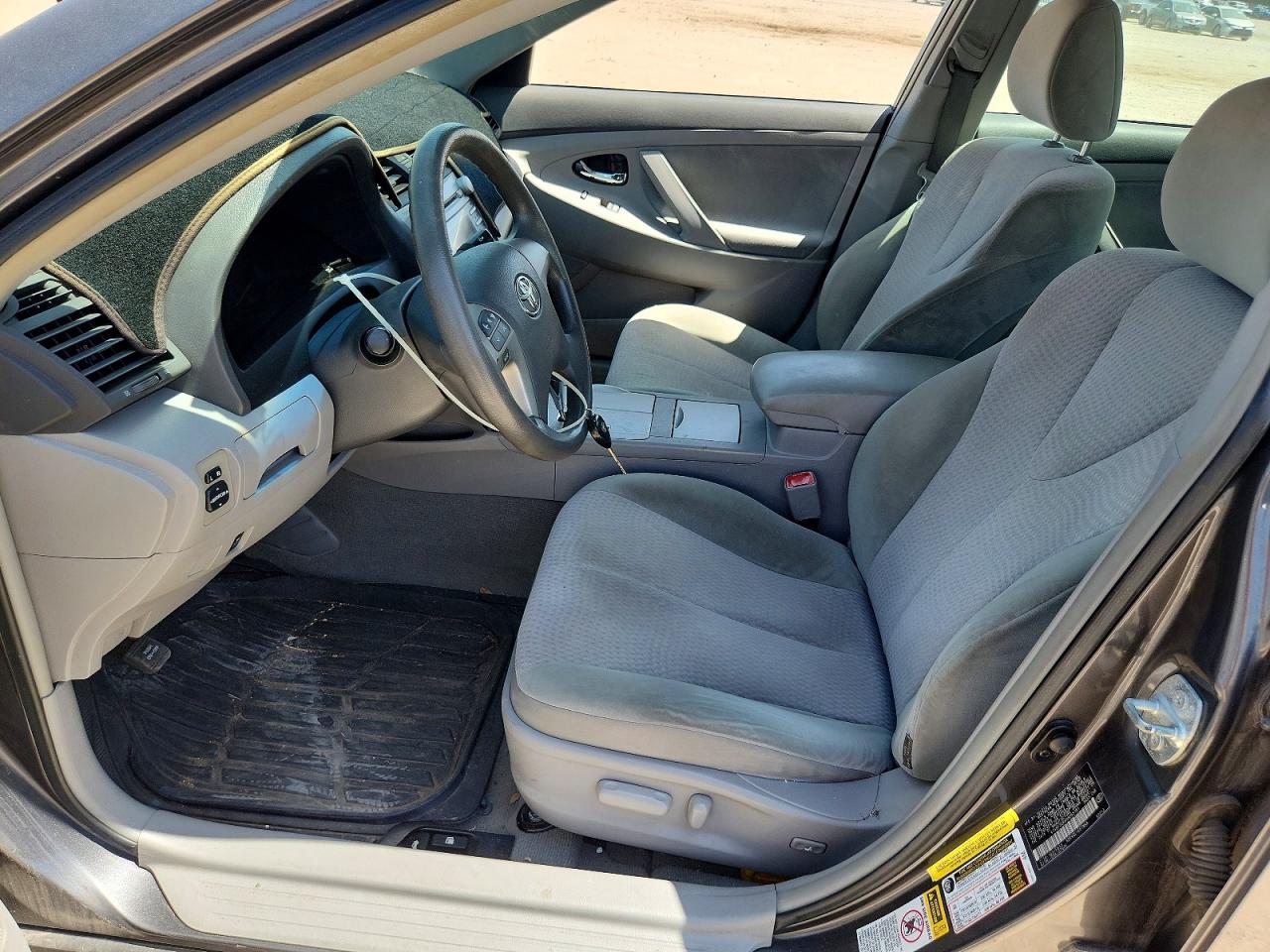 2010 Toyota Camry Le Gray vin: 4T4BF3EK8AR055181