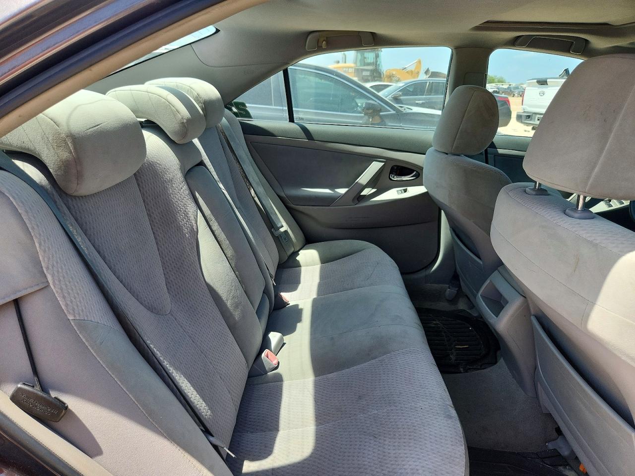 2010 Toyota Camry Le Gray vin: 4T4BF3EK8AR055181