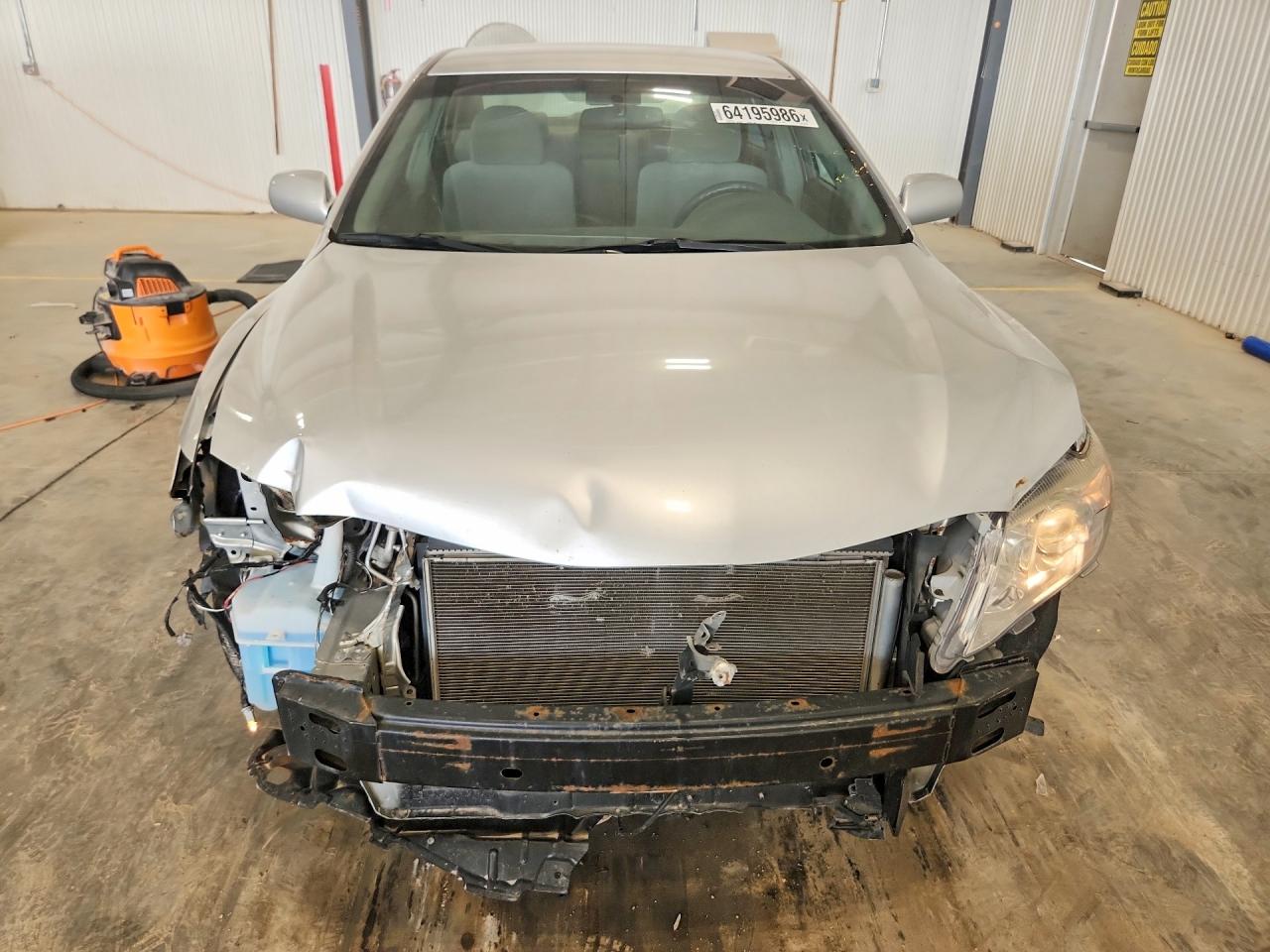 2010 Toyota Camry Le Silver vin: 4T4BF3EK8AR064107