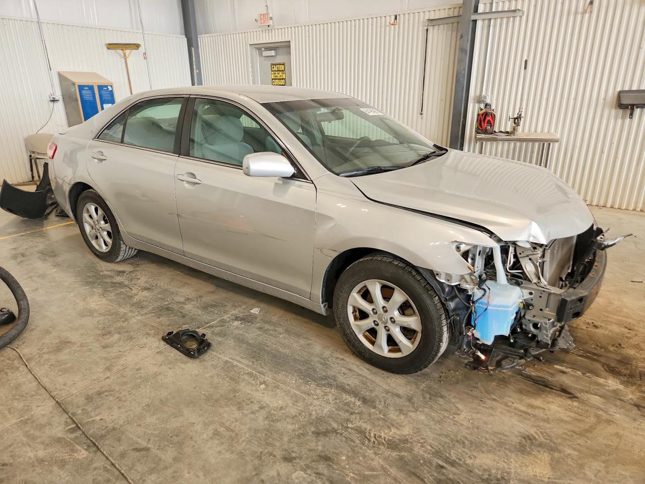 2010 Toyota Camry Le Silver vin: 4T4BF3EK8AR064107