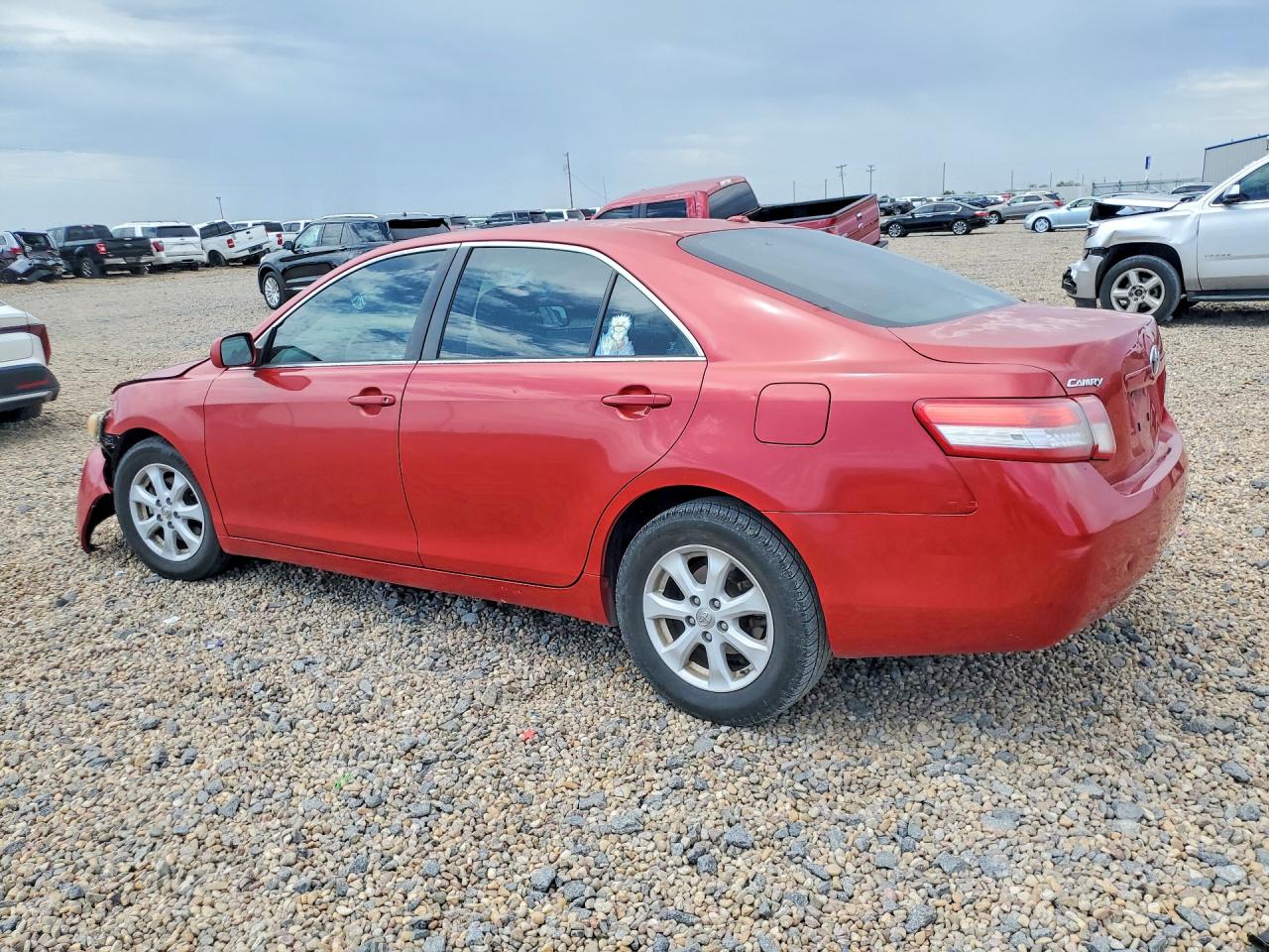 2010 Toyota Camry Le Red vin: 4T4BF3EK8AR066035