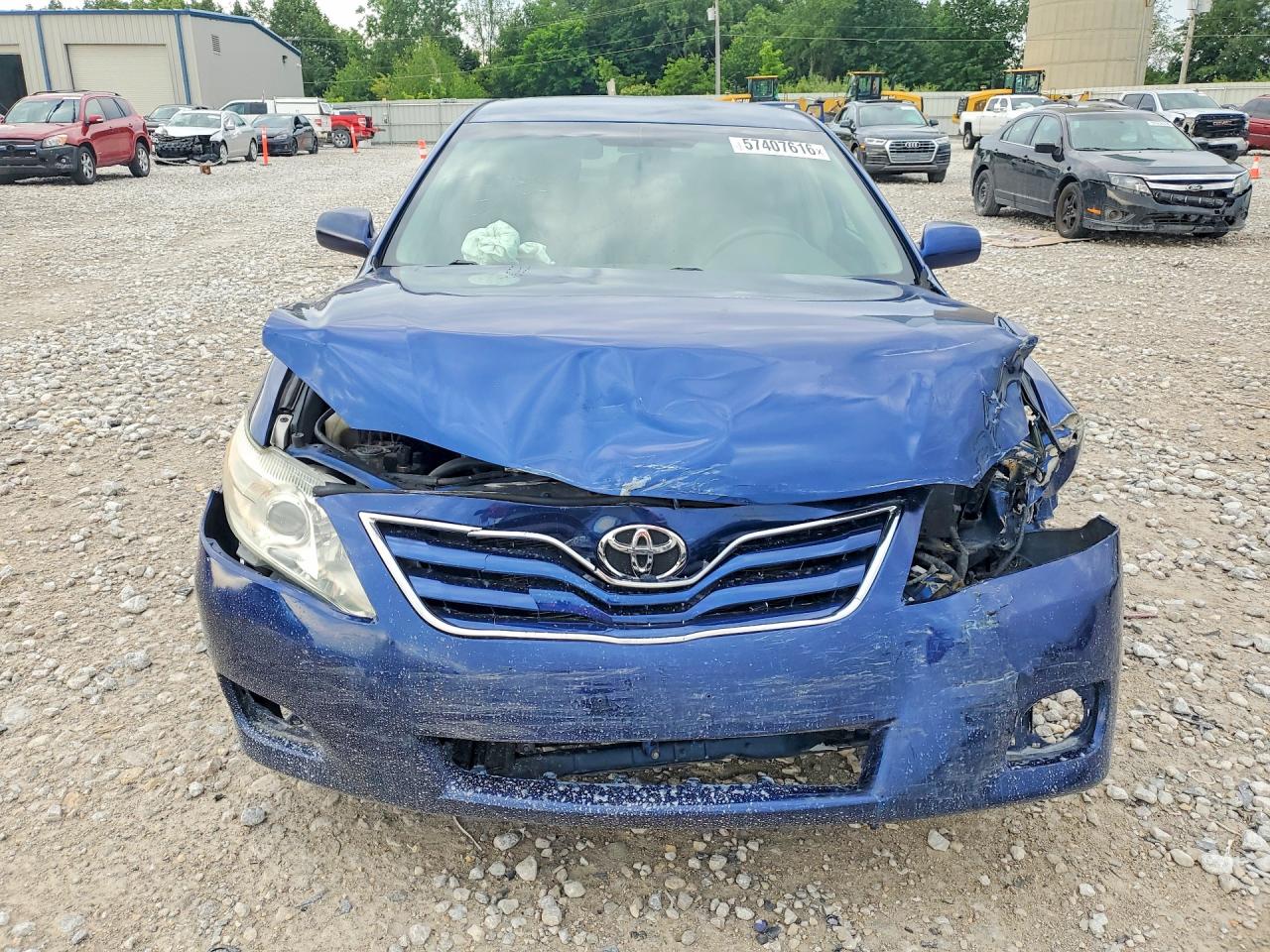 2010 Toyota Camry Le Blue vin: 4T4BF3EK8AR070103