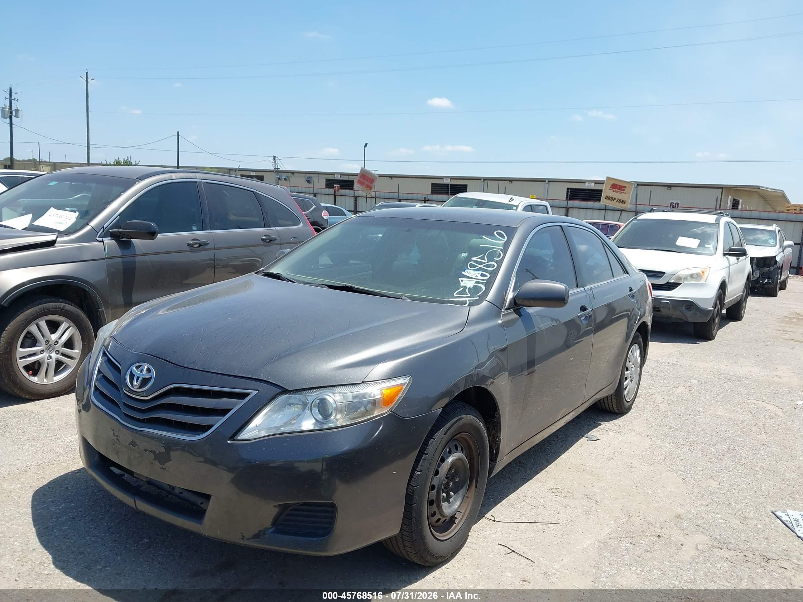 2010 Toyota Camry Le Серый vin: 4T4BF3EK8AR072868