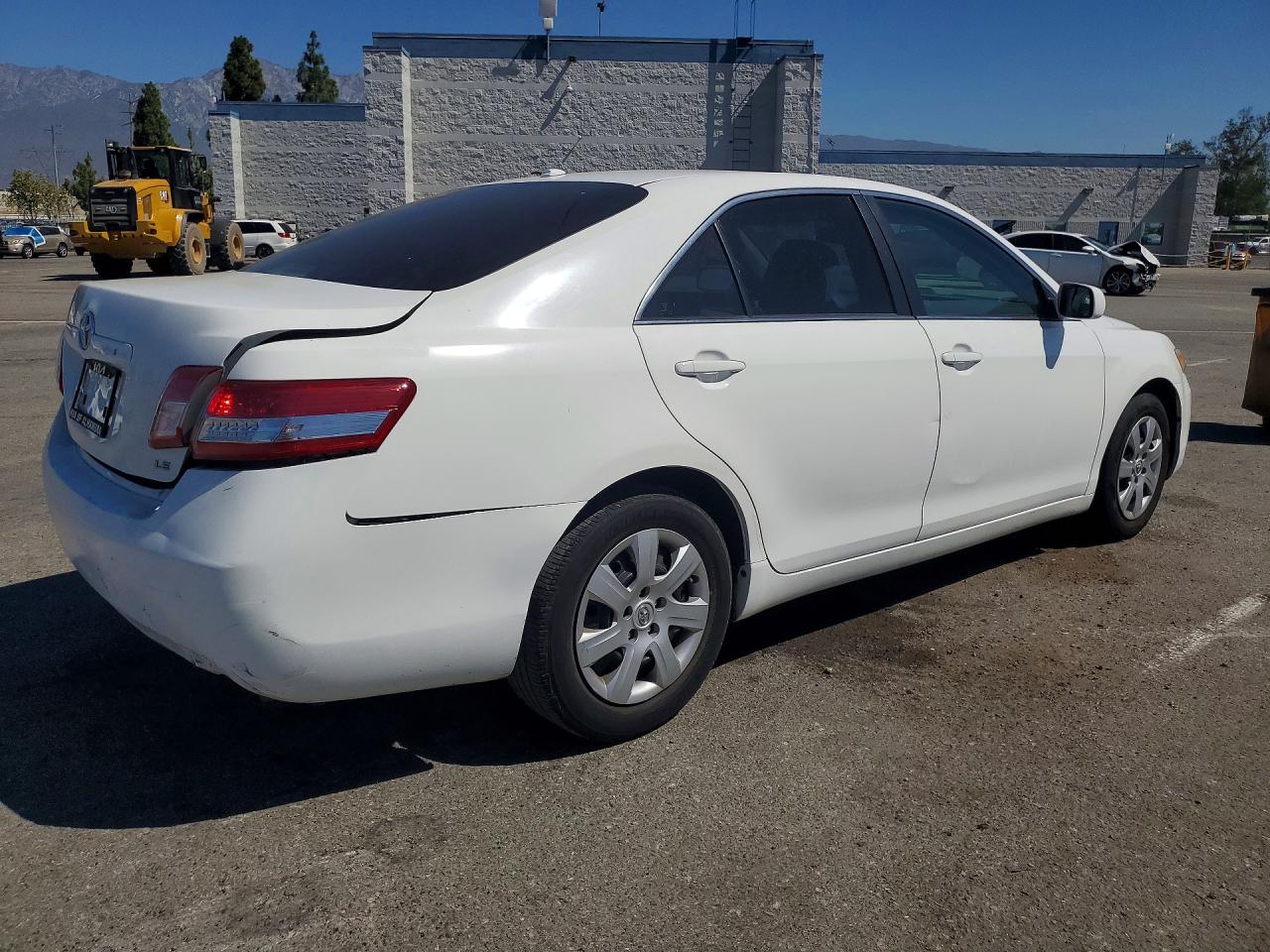 2010 Toyota Camry Le White vin: 4T4BF3EK8AR074927