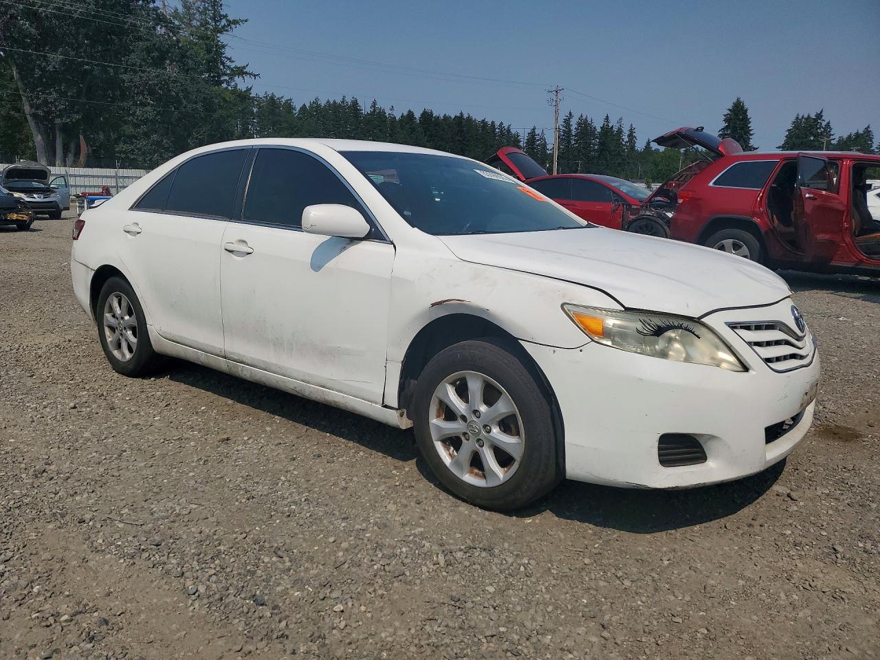2010 Toyota Camry Le Белый vin: 4T4BF3EK8AR086253