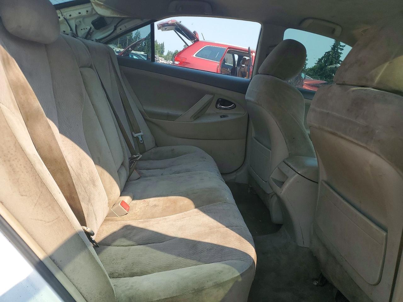 2010 Toyota Camry Le Белый vin: 4T4BF3EK8AR086253