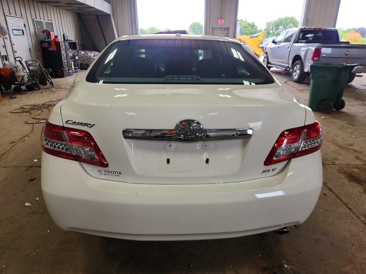 2011 Toyota Camry Xle Белый vin: 4T4BF3EK8BR100377
