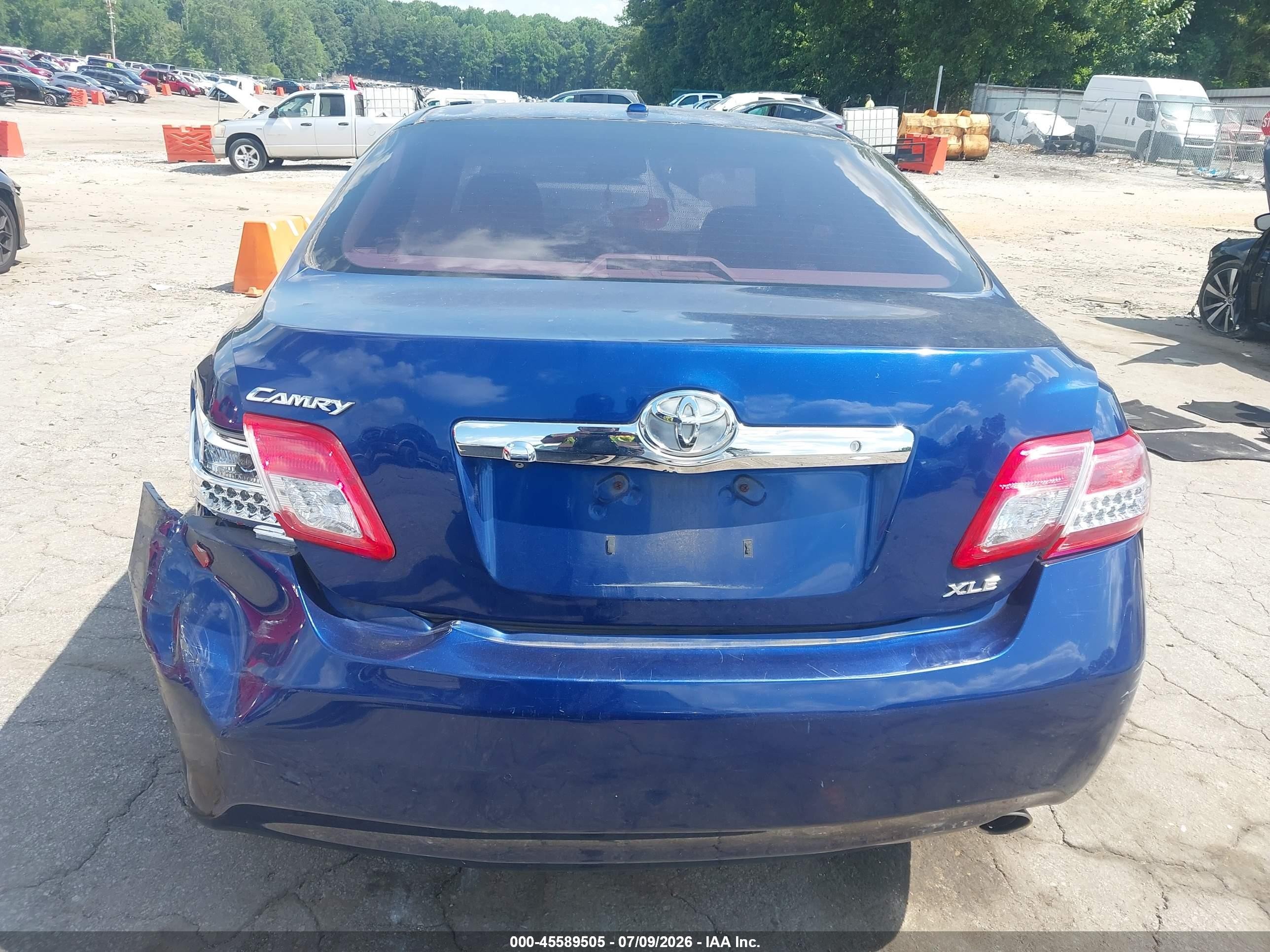 2011 Toyota Camry Xle Blue vin: 4T4BF3EK8BR135792