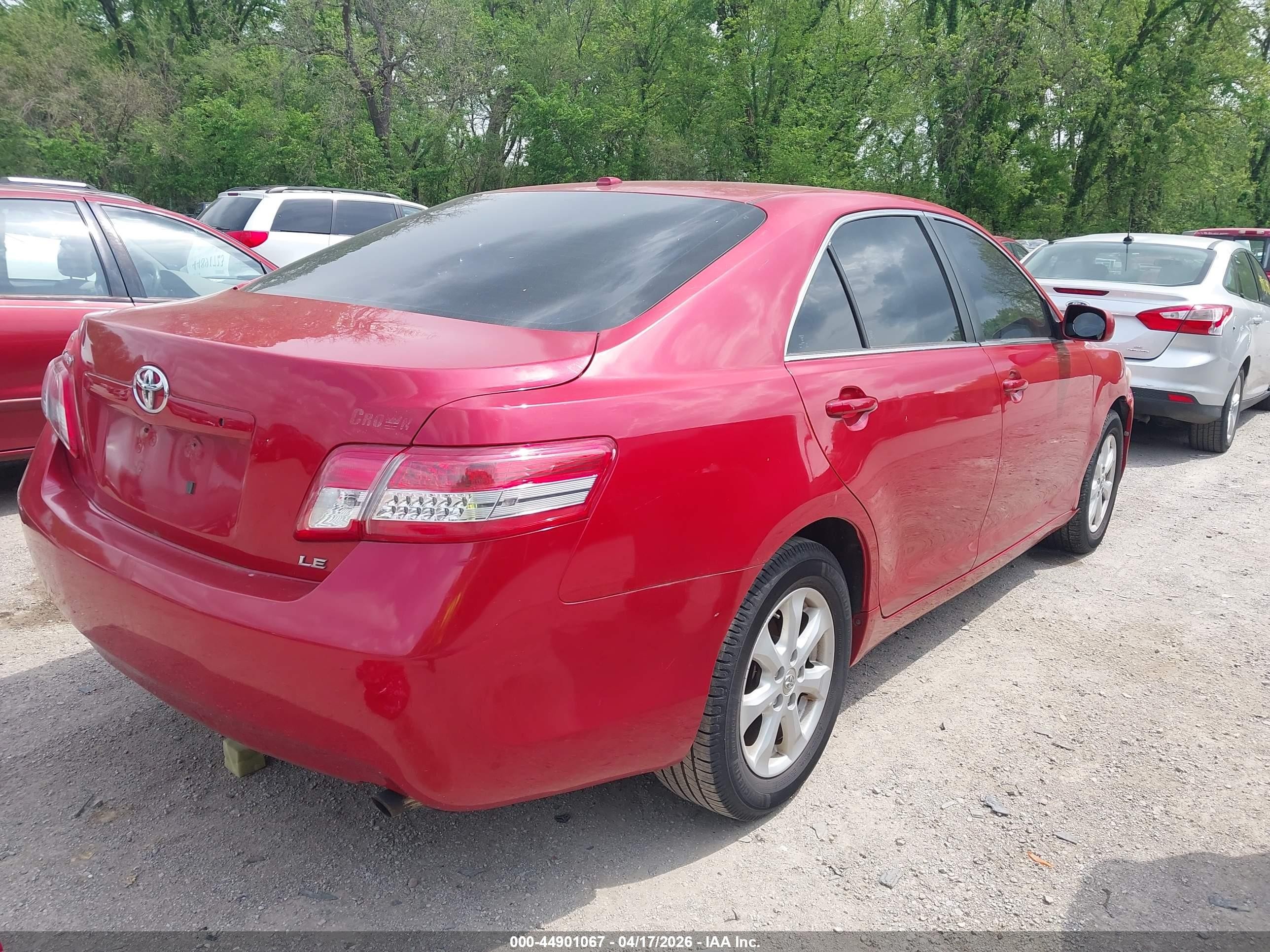 2011 Toyota Camry Le Red vin: 4T4BF3EK8BR136795