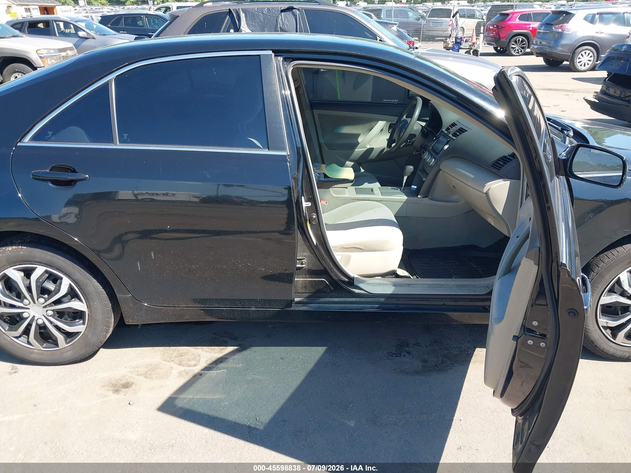 2011 Toyota Camry Le Black vin: 4T4BF3EK8BR148591