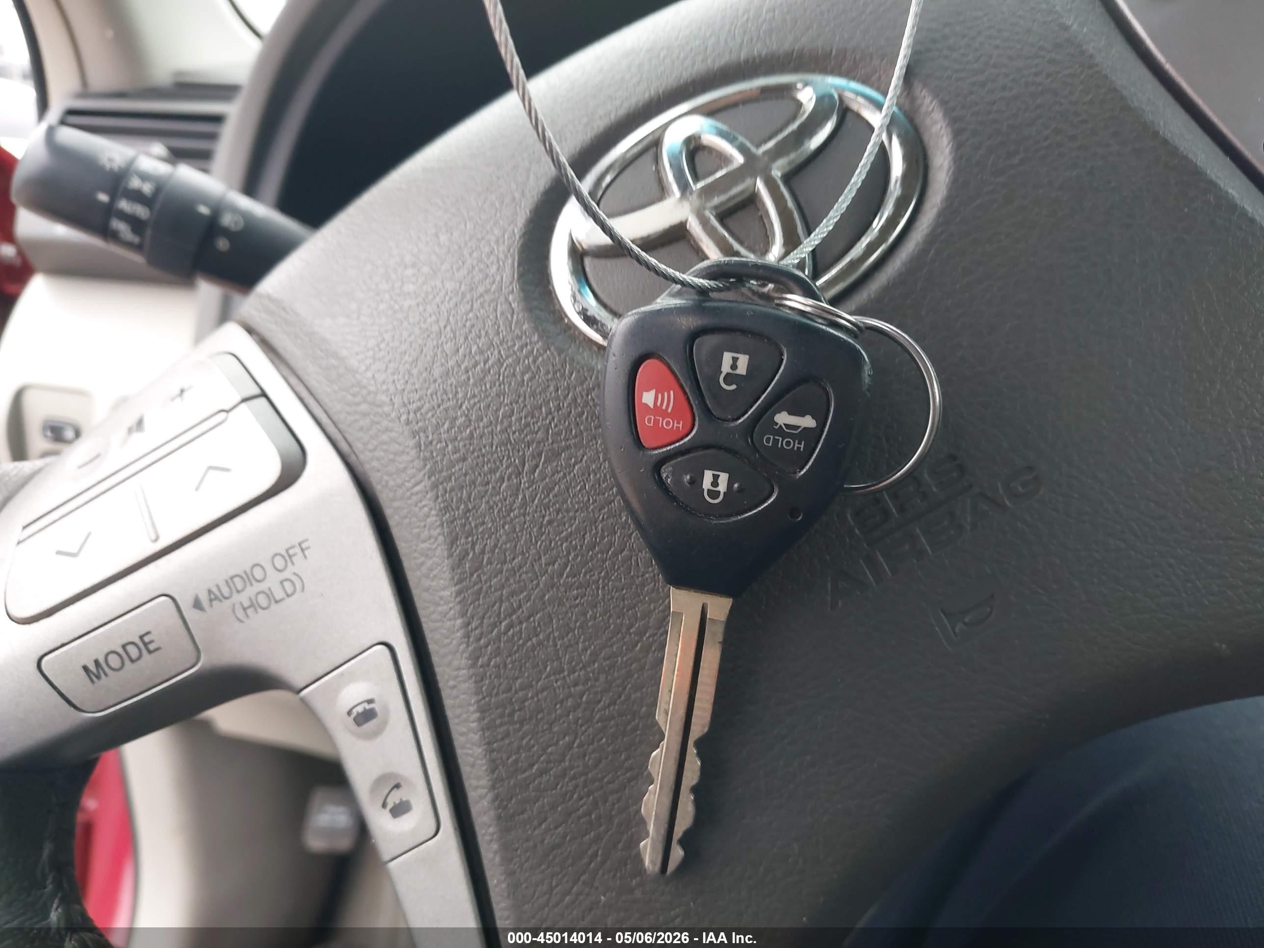 2011 Toyota Camry Xle Red vin: 4T4BF3EK8BR150731