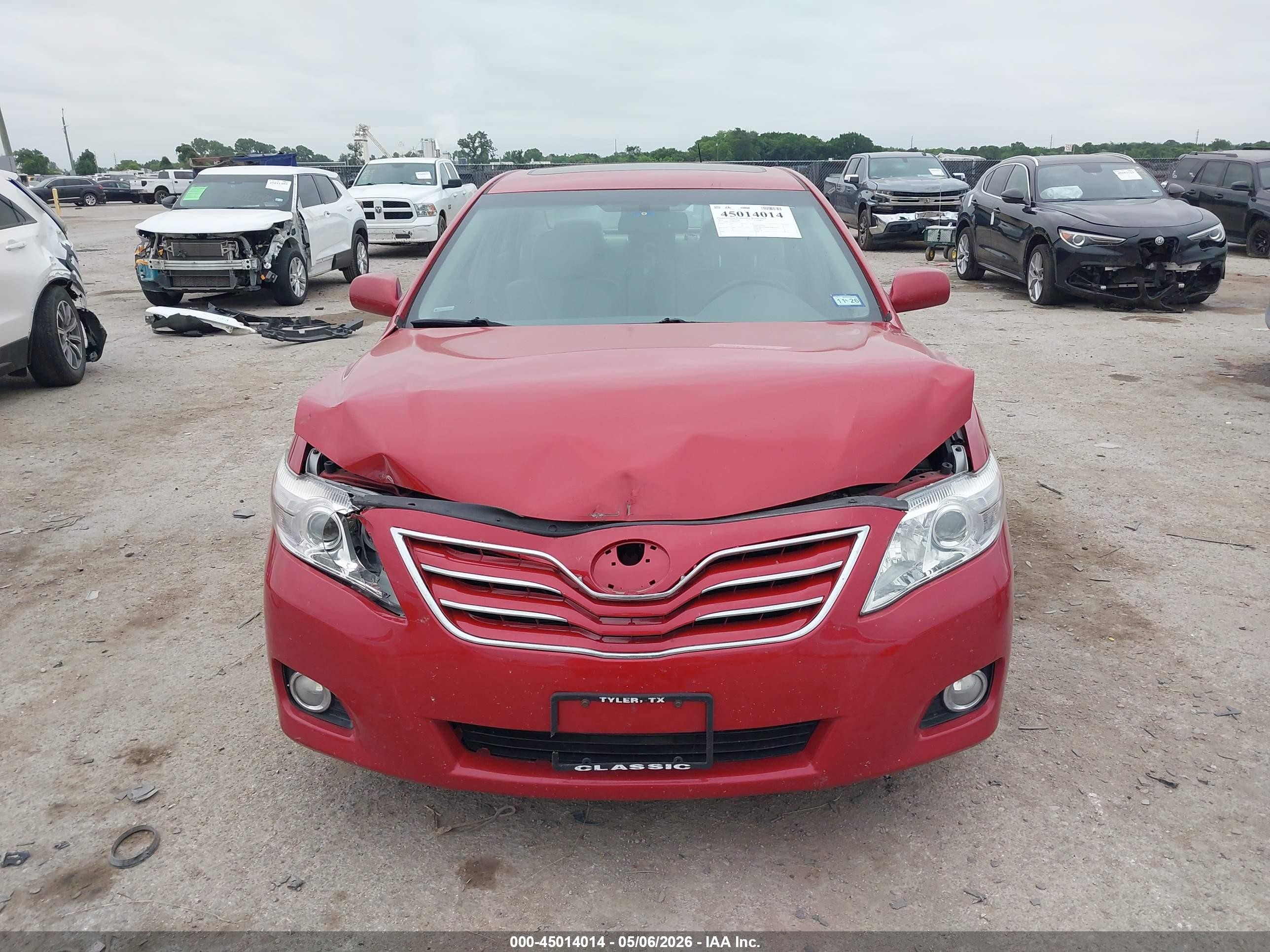 2011 Toyota Camry Xle Red vin: 4T4BF3EK8BR150731