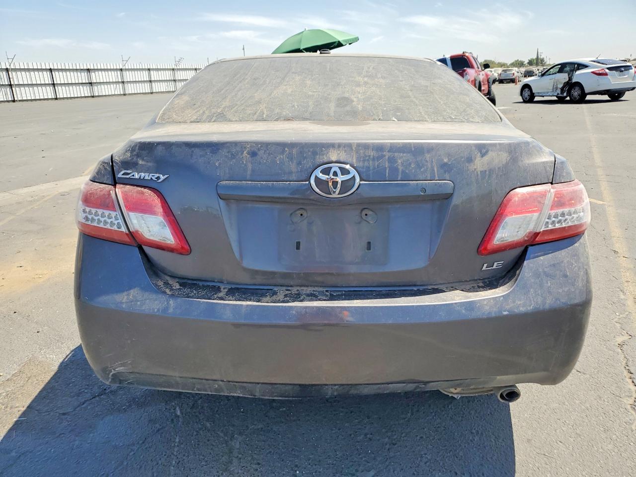 2011 Toyota Camry Le Charcoal vin: 4T4BF3EK8BR176844