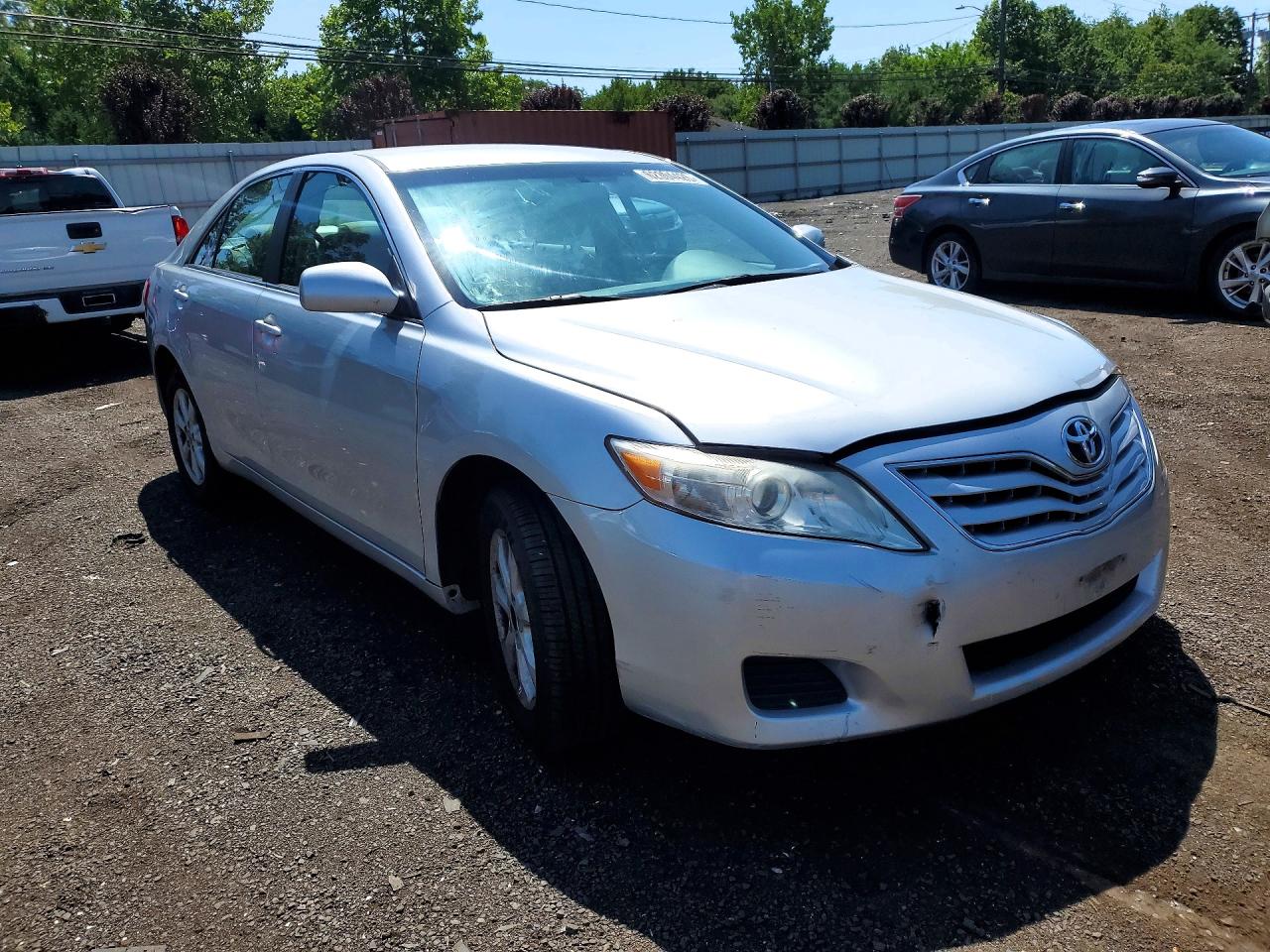 2011 Toyota Camry Le Silver vin: 4T4BF3EK8BR193370