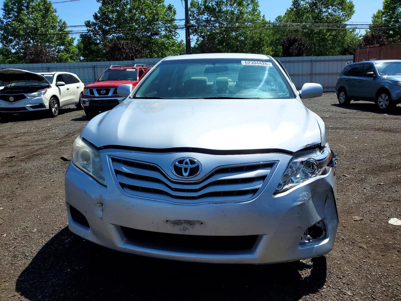 2011 Toyota Camry Le Silver vin: 4T4BF3EK8BR193370