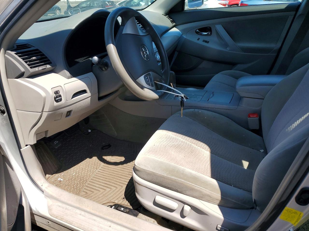 2011 Toyota Camry Le Silver vin: 4T4BF3EK8BR193370