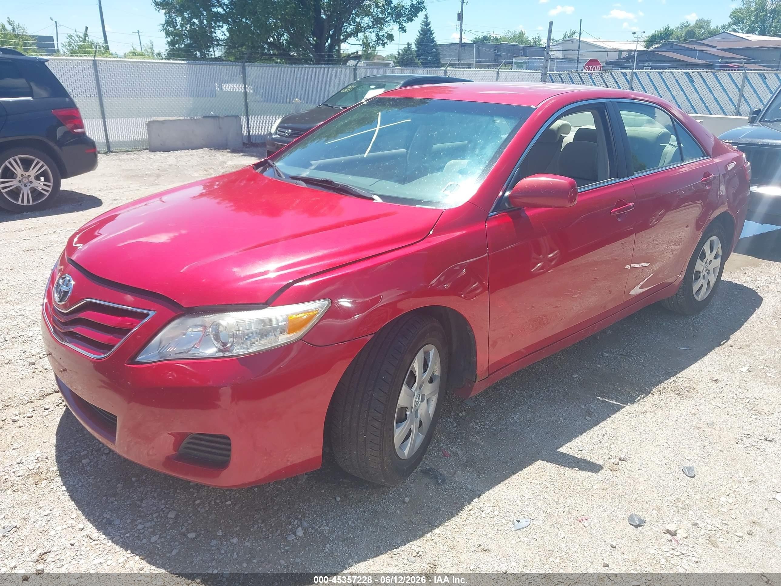 2011 Toyota Camry Le Red vin: 4T4BF3EK8BR196544