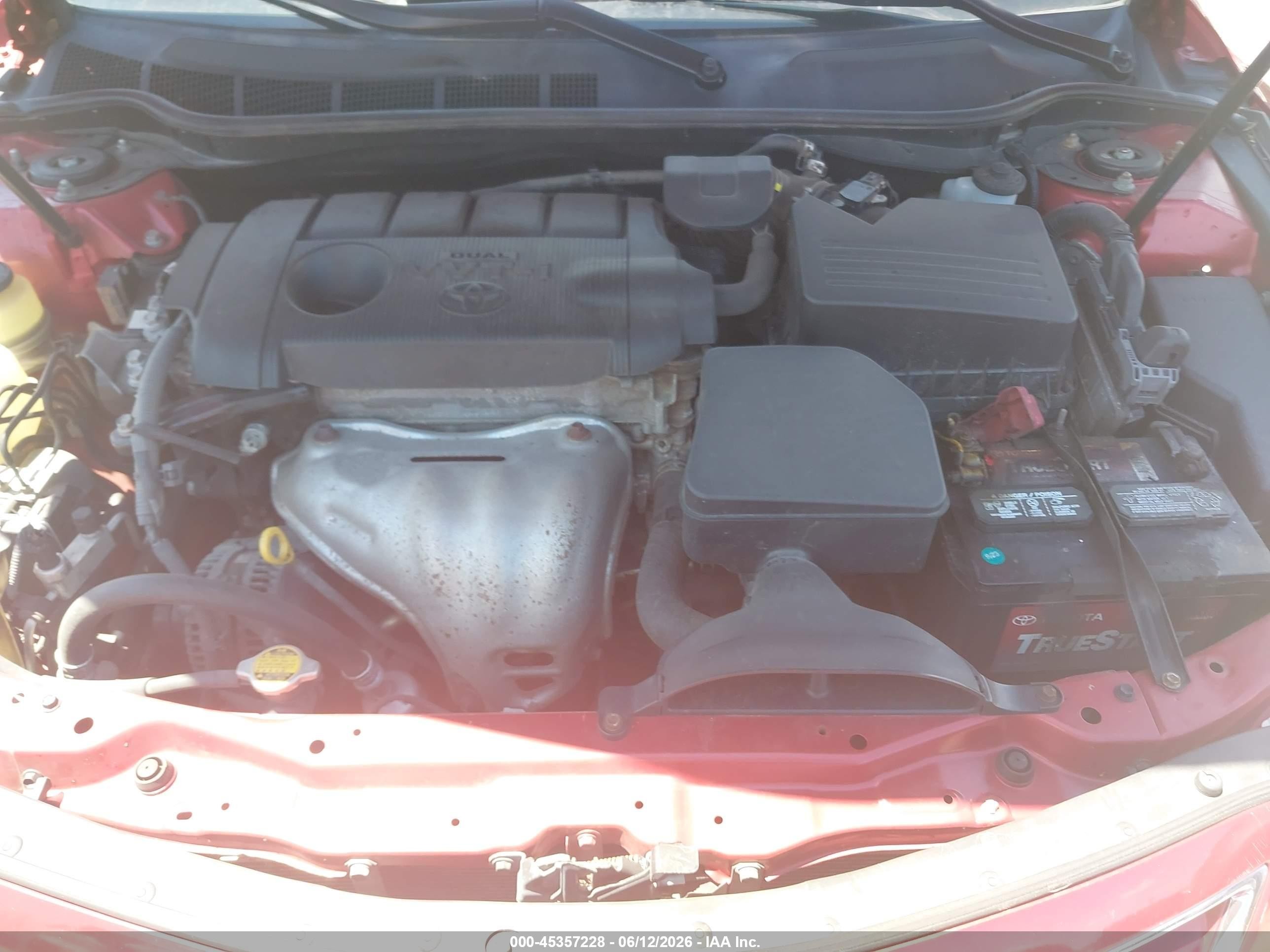 2011 Toyota Camry Le Red vin: 4T4BF3EK8BR196544