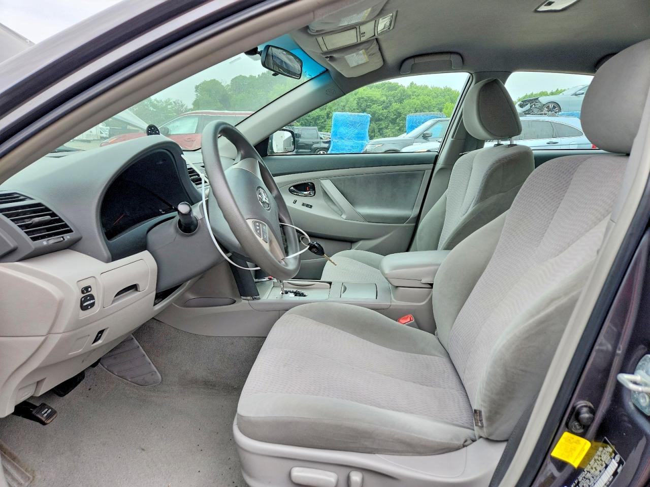 2011 Toyota Camry Le Gray vin: 4T4BF3EK8BR200804