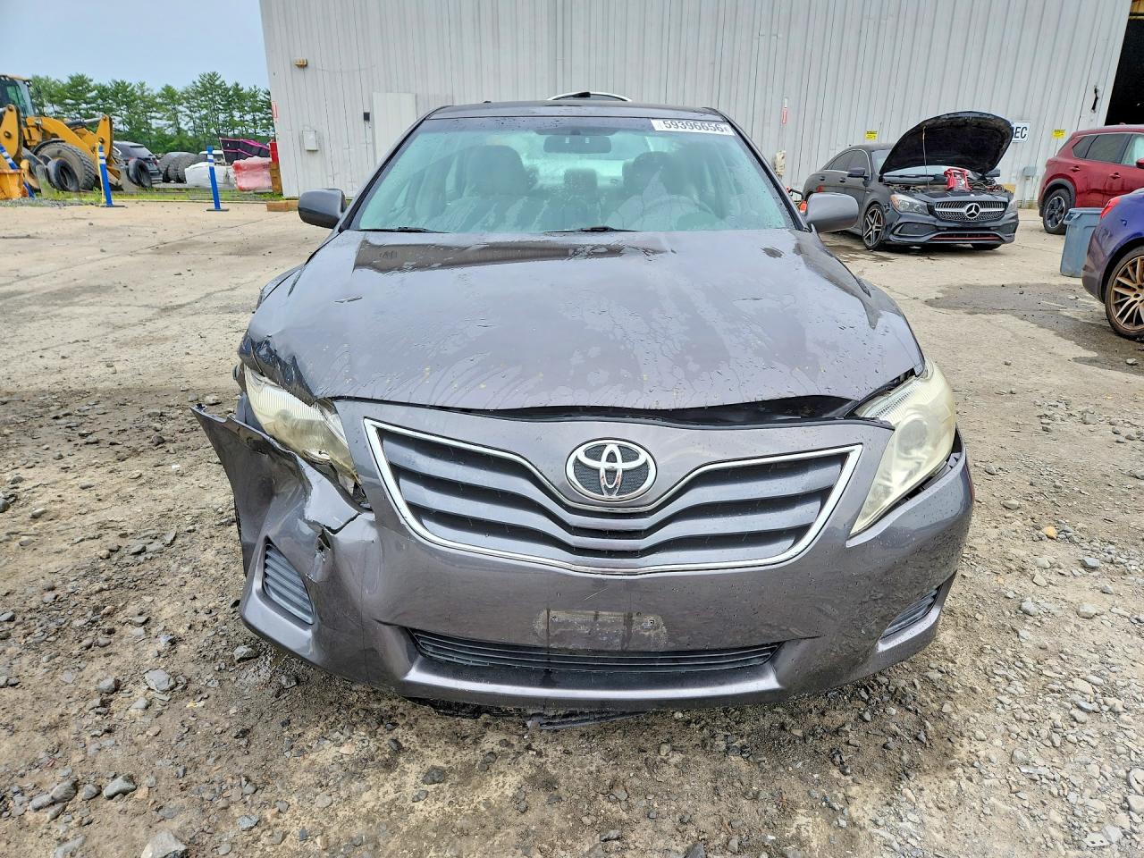 2011 Toyota Camry Le Gray vin: 4T4BF3EK8BR200804