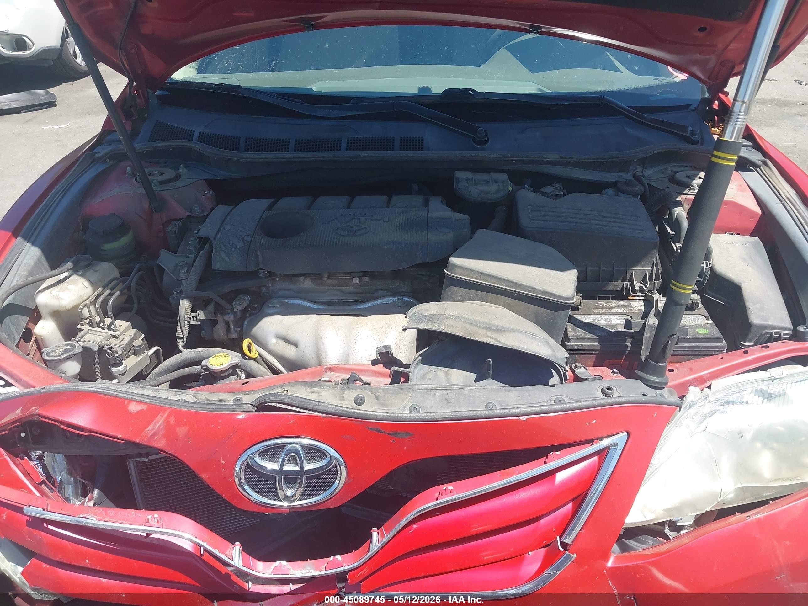 2011 Toyota Camry Le Red vin: 4T4BF3EK8BR210197